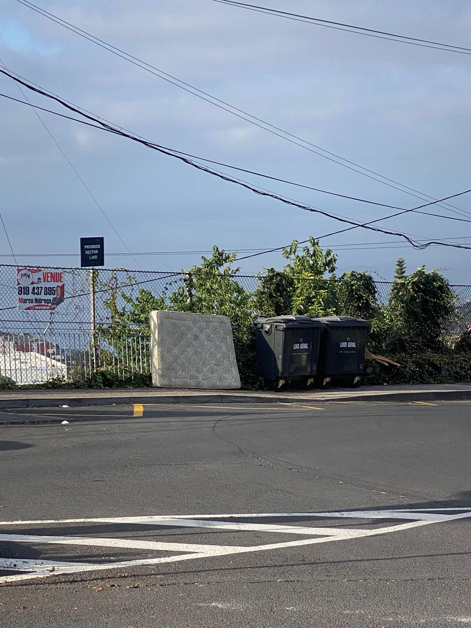 Turistas criticam sujidade no Pico dos Barcelos