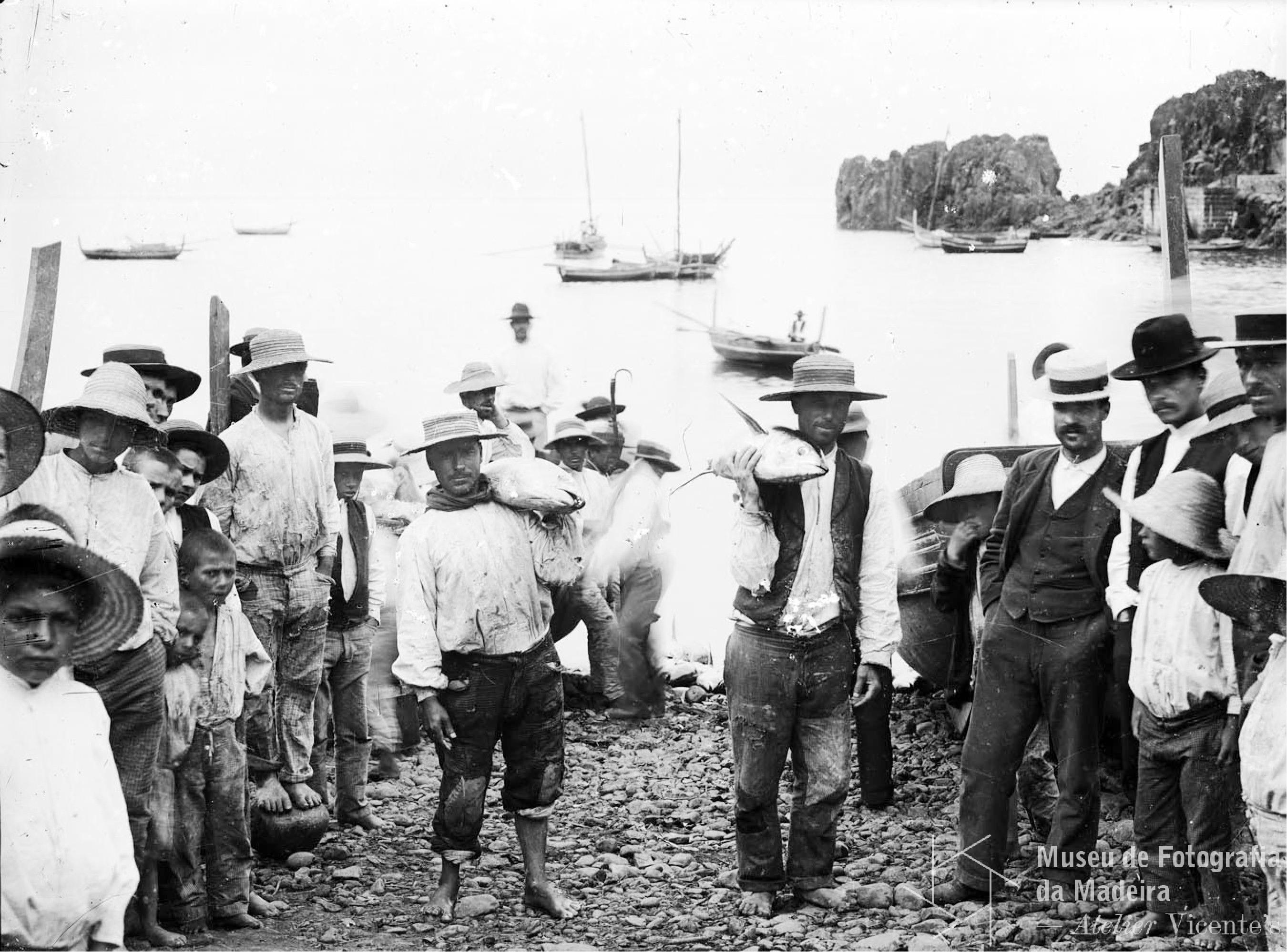 Pescadores reformados de Câmara de Lobos seguram o leme do ofício que “está a morrer”