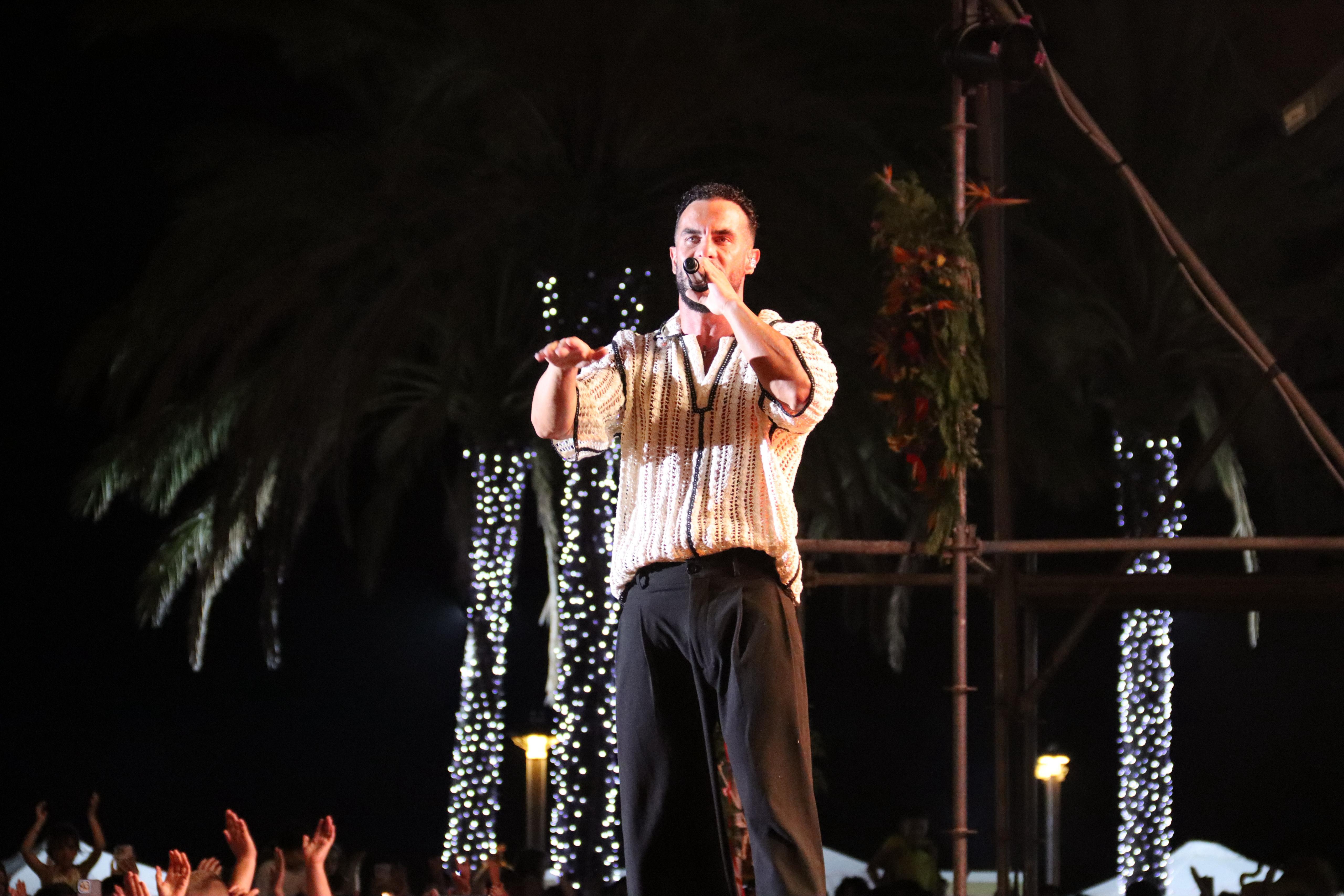 Nininho foi a Machico dizer ‘Gosto de ti’, ‘Bebé’ a uma multidão