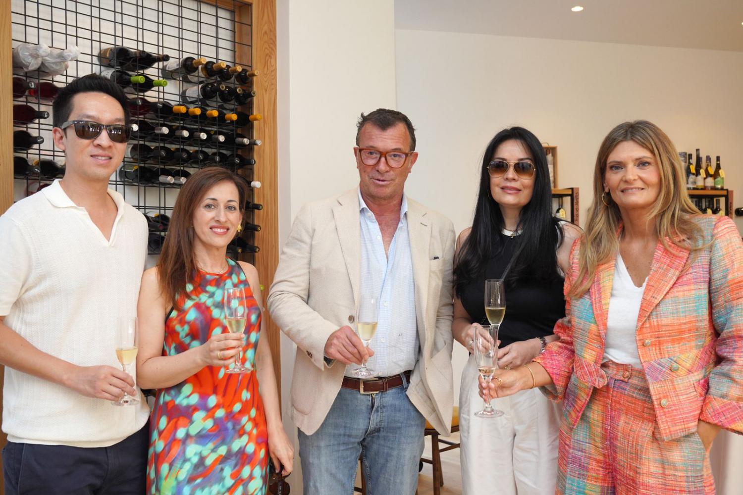 Leonardo Jardim inaugurou loja de vinhos nos Barreiros [com fotogaleria]