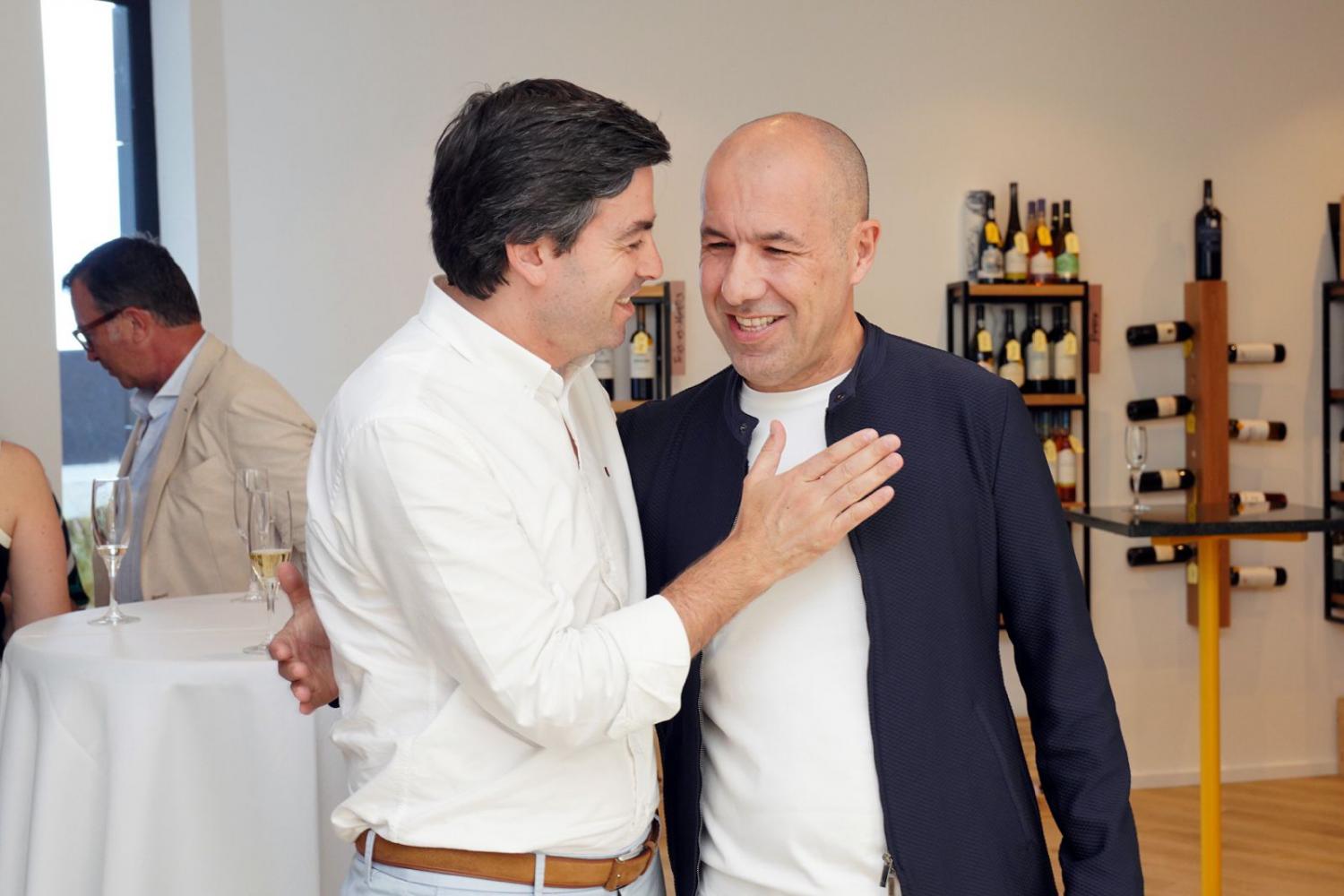 Leonardo Jardim inaugurou loja de vinhos nos Barreiros [com fotogaleria]