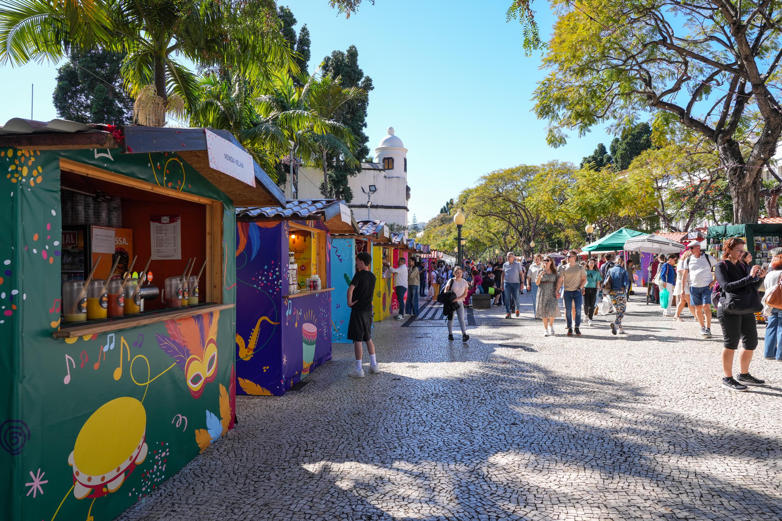 Detetadas irregularidades em seis barraquinhas do Carnaval no Funchal
