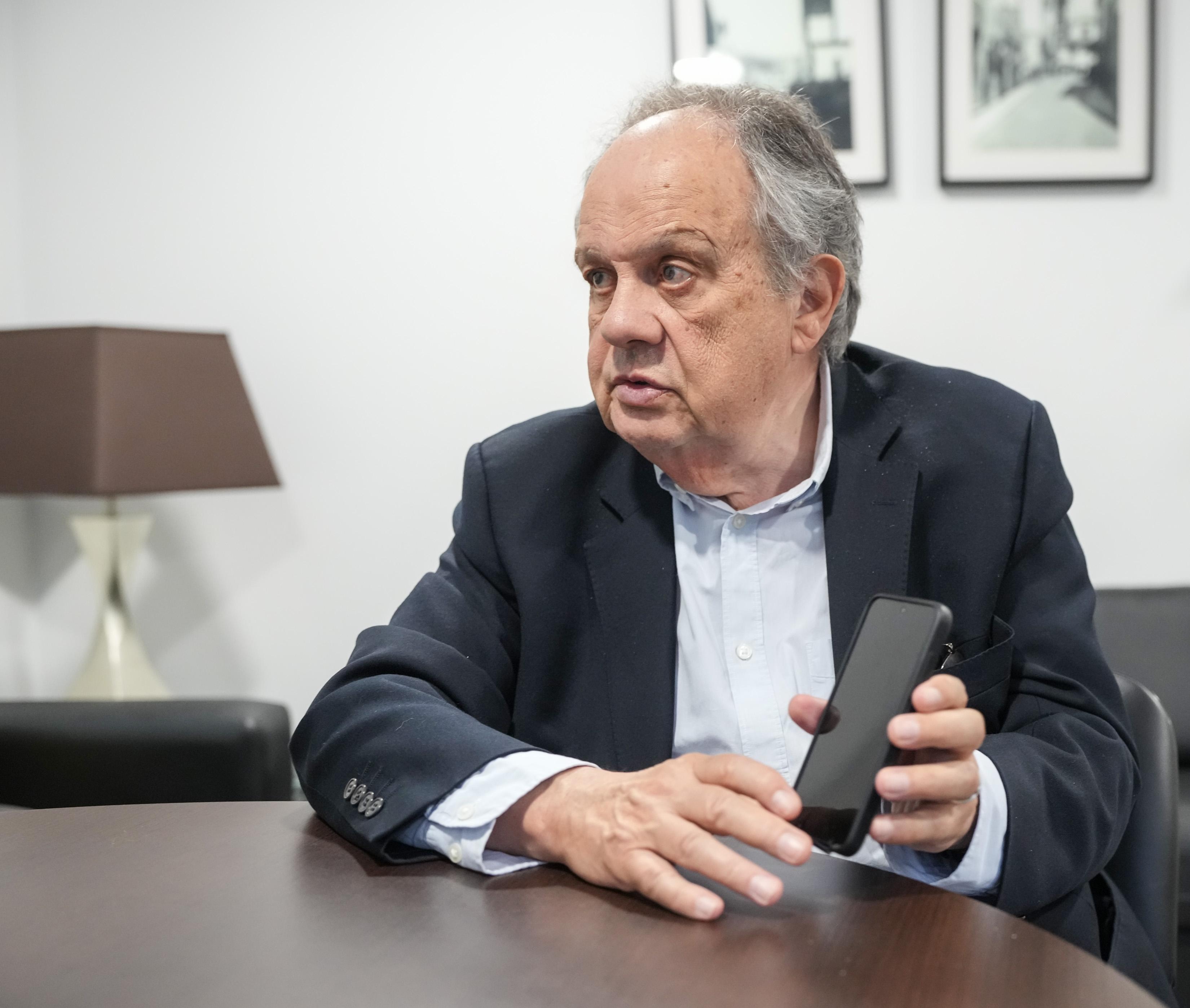 João Soares participou ontem na conferência “Conversas de Abril: 50 Anos de Autonomia”, promovida pela concelhia do PS do Funchal.