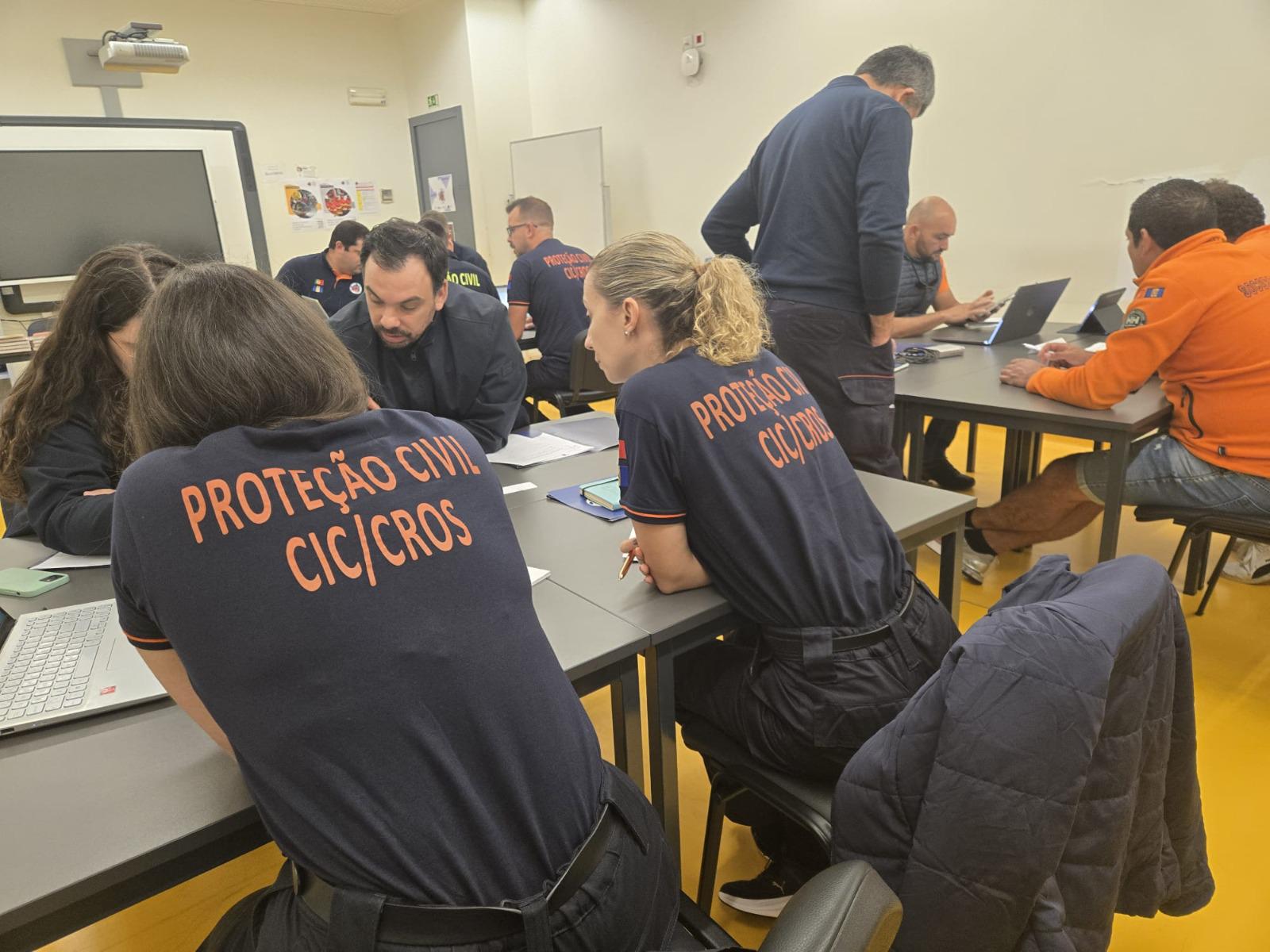 Formação e treino de emergência e proteção civil ultrapassaram as 350 ações