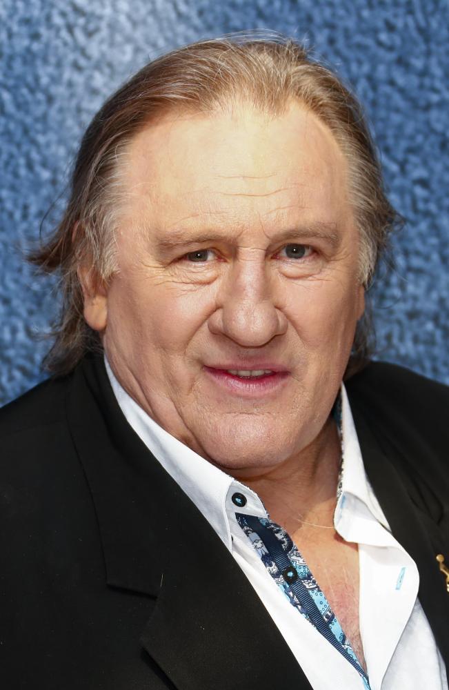 Ator Gerard Depardieu detido para interrogatório em Paris por acusações de agressão sexual