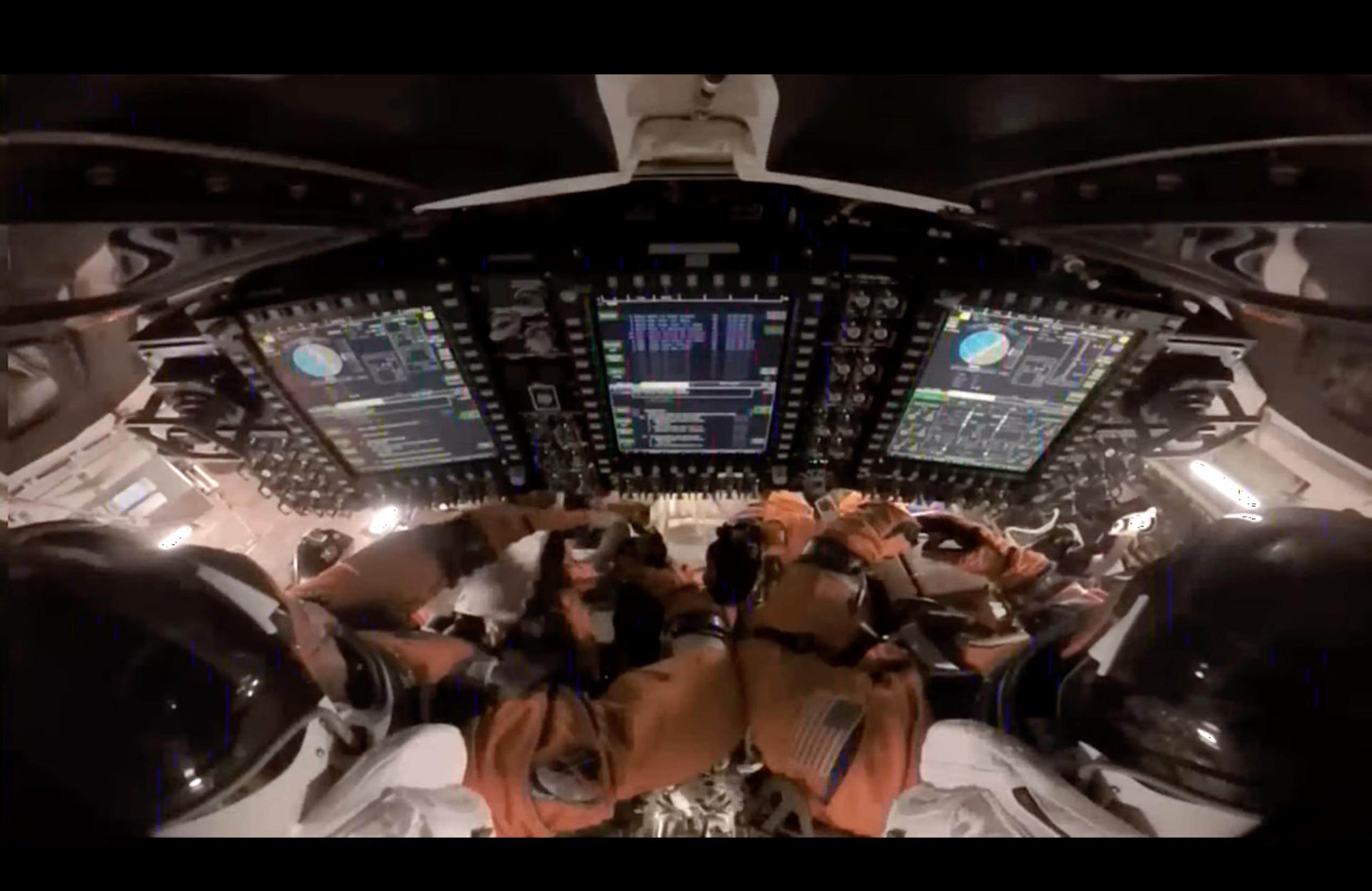 Artemis II conclui missão com sucesso meio século depois da Apollo. Veja as imagens