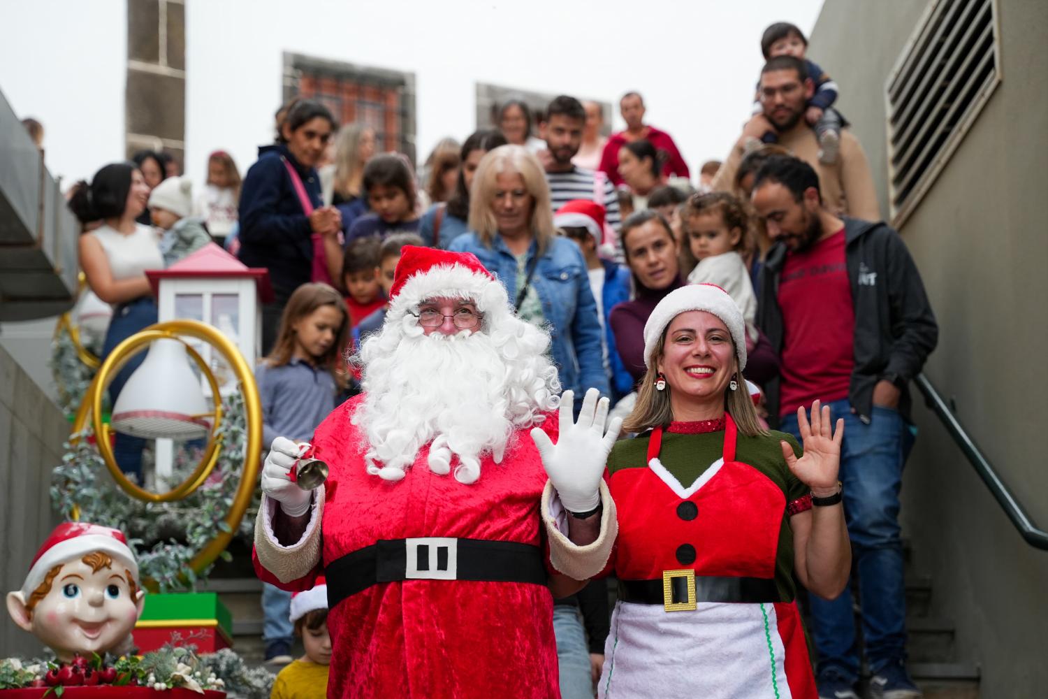 Pai Natal levou magia à Ponta do Sol onde centenas o aplaudiram