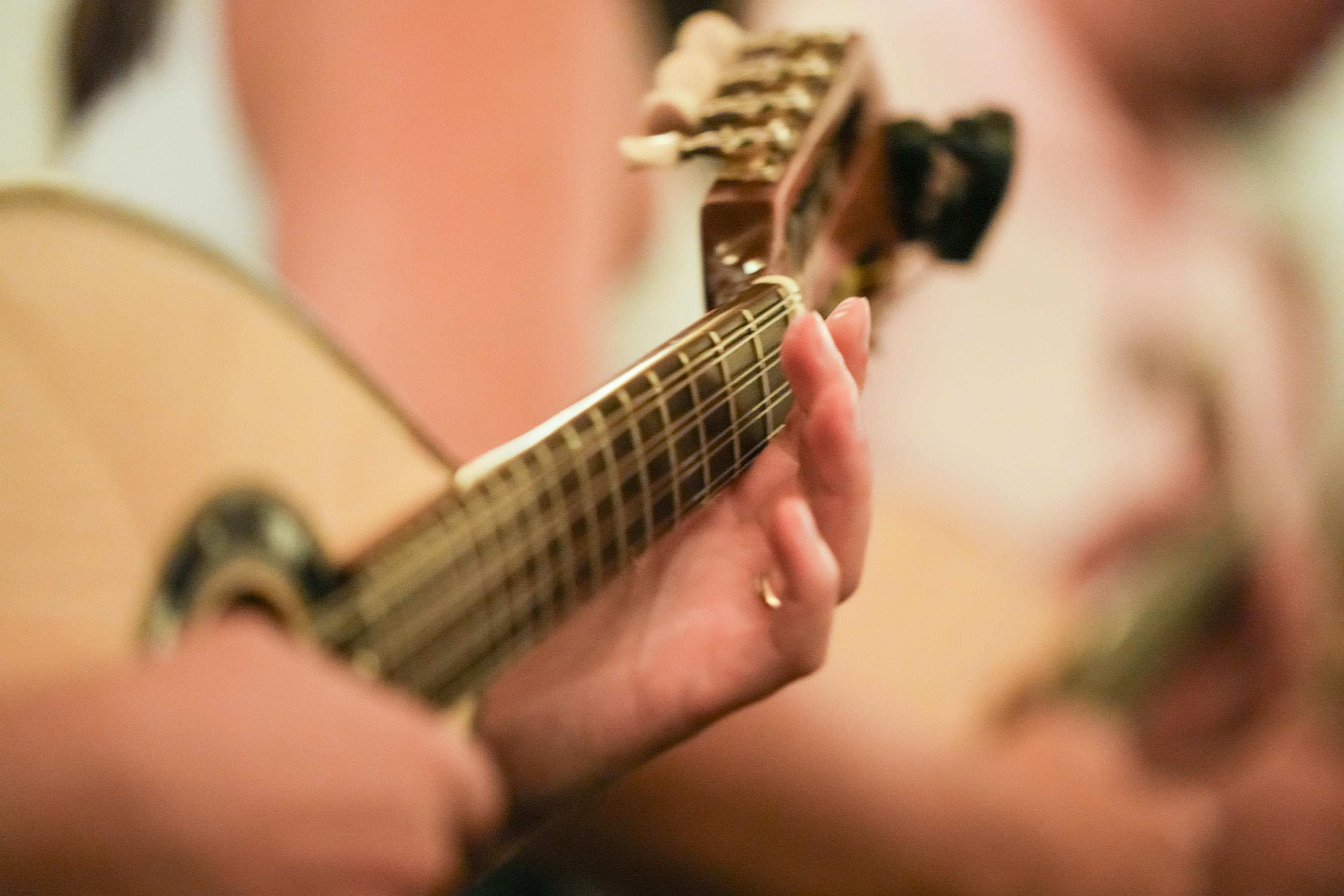 06-11-2025 Ensaio Orquestra de Bandolins da Madeira com o tenor Carlos Guilherme (Foto Joana Sousa)