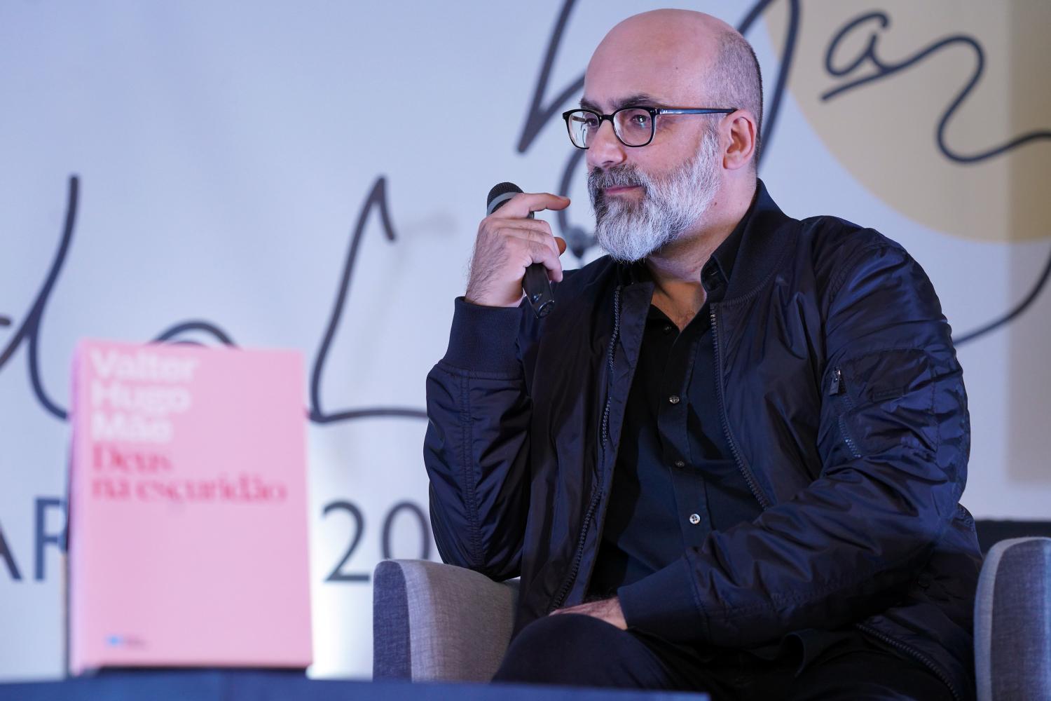 Valter Hugo Mãe: “Vir à Madeira é como dar corpo a uma relação que até agora era platónica”