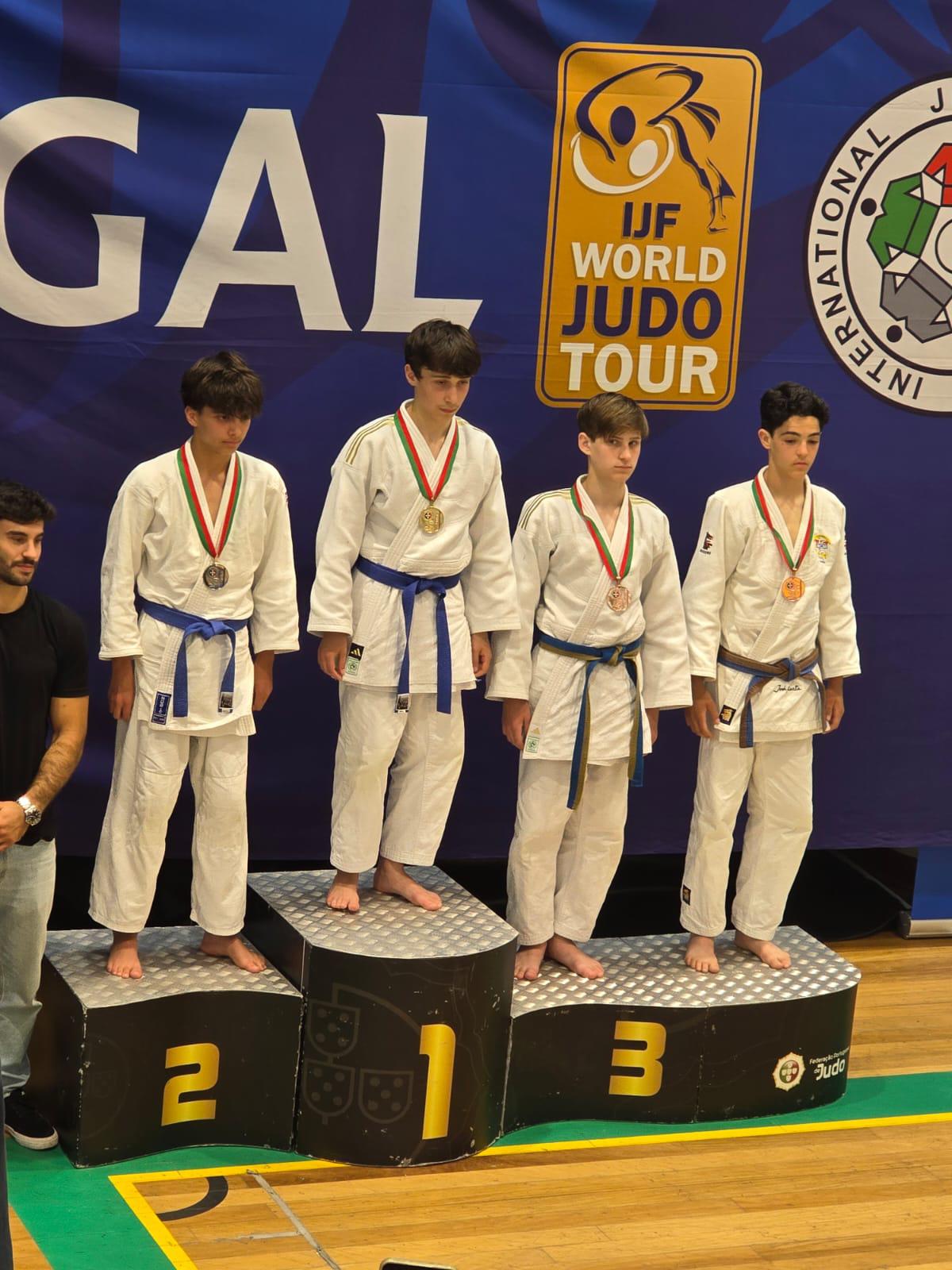 Judo madeirense conquista títulos e pódios no Nacional de juvenis em Rio Maior
