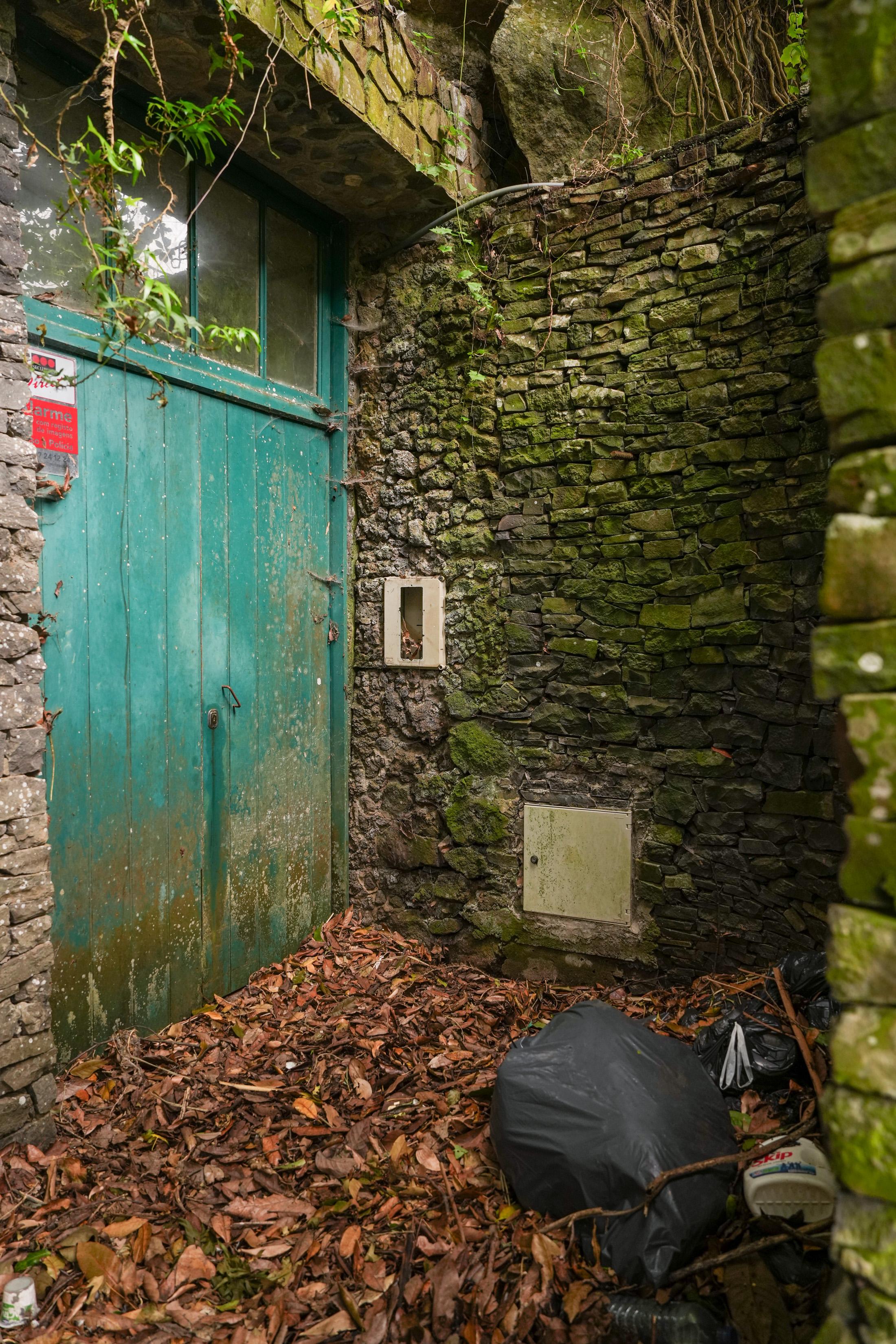 Antes e Depois: Grutas no centro da polémica, mas sem solução para reabrir (com fotos)