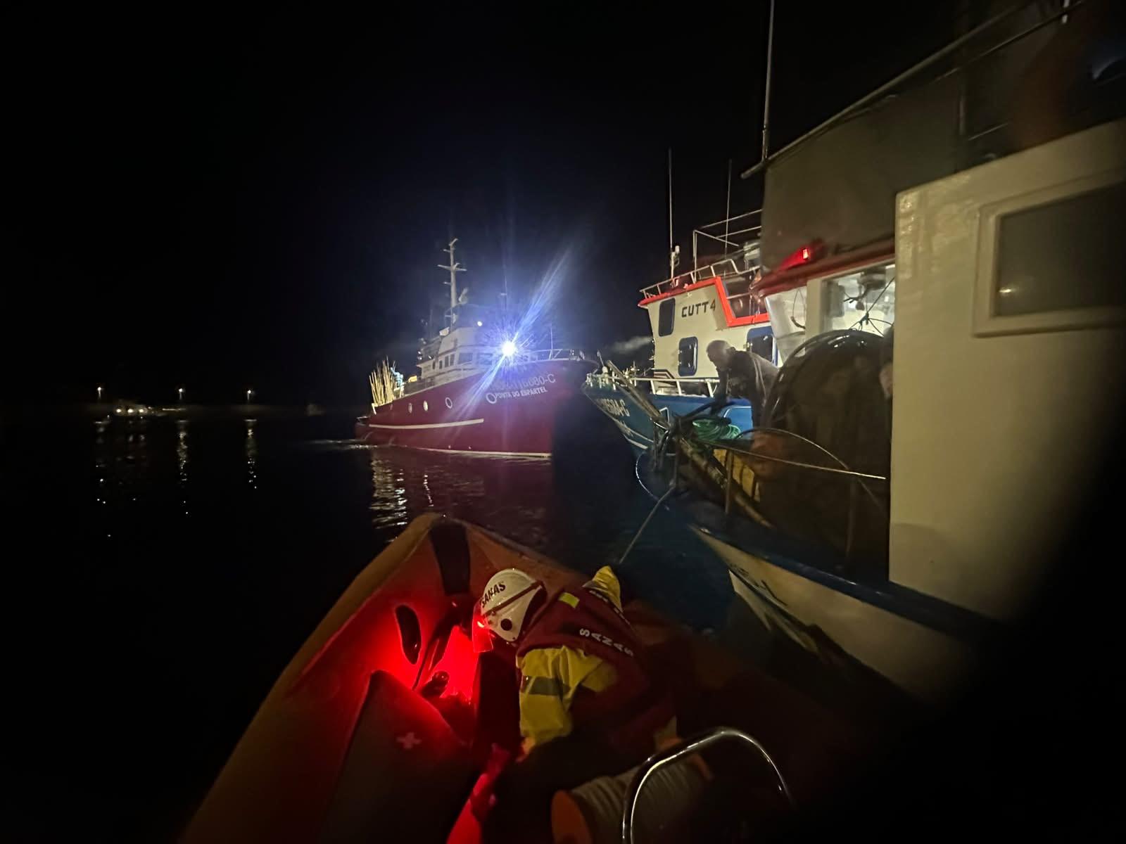 Barco de pesca chegou ao Caniçal depois das 4 da manhã.