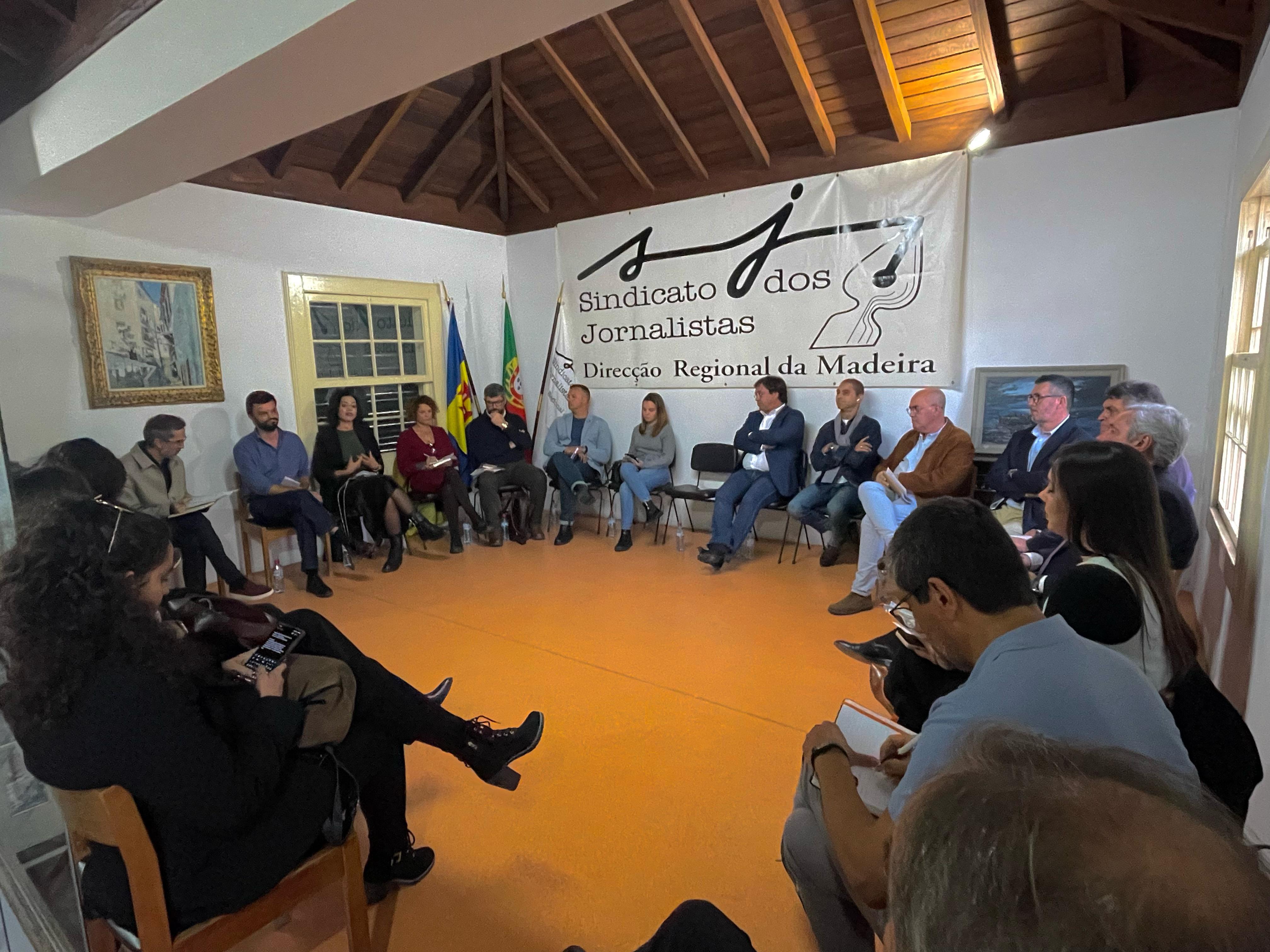 Forças partidárias comprometem-se a apresentar propostas em prol do jornalismo da Região