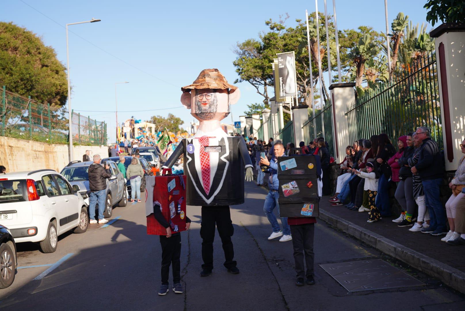 Muito furor, fitness e enigma no Carnaval de Santa Cruz com extraterrestres à ‘espreita’