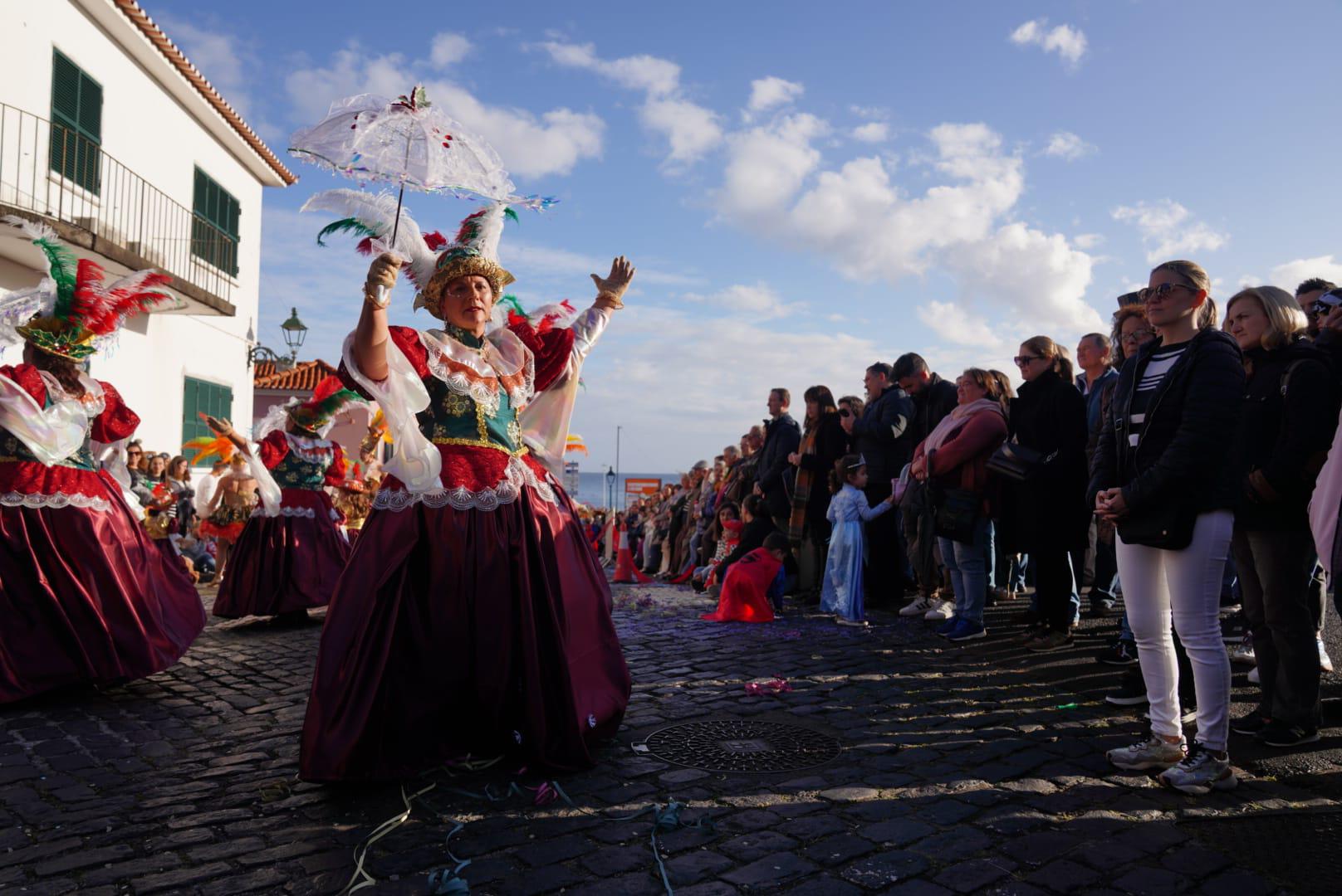 Muito furor, fitness e enigma no Carnaval de Santa Cruz com extraterrestres à ‘espreita’