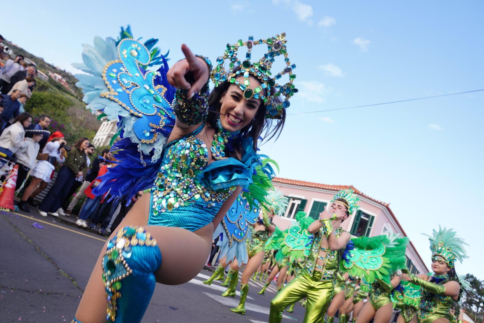 Muito furor, fitness e enigma no Carnaval de Santa Cruz com extraterrestres à ‘espreita’