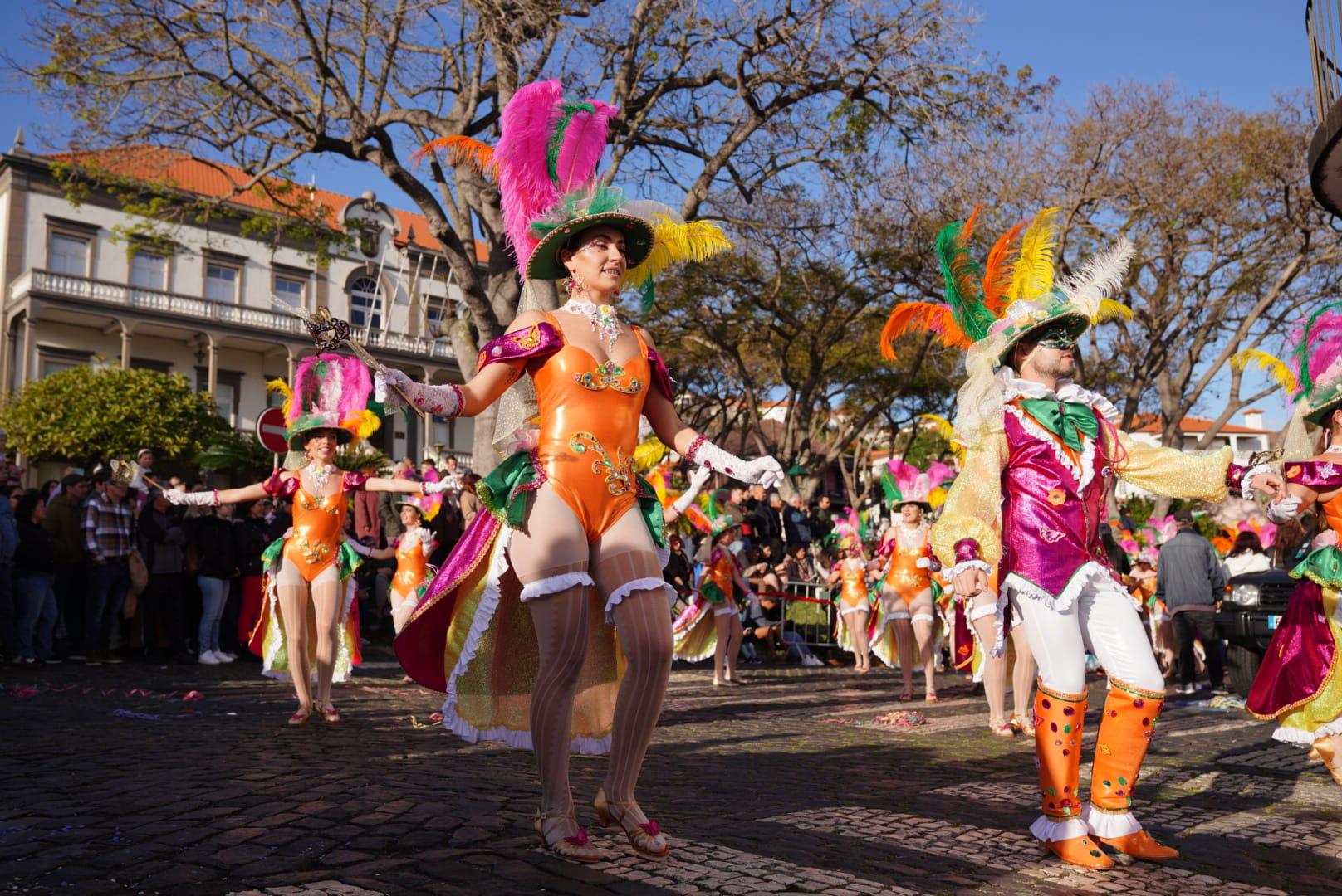 Muito furor, fitness e enigma no Carnaval de Santa Cruz com extraterrestres à ‘espreita’