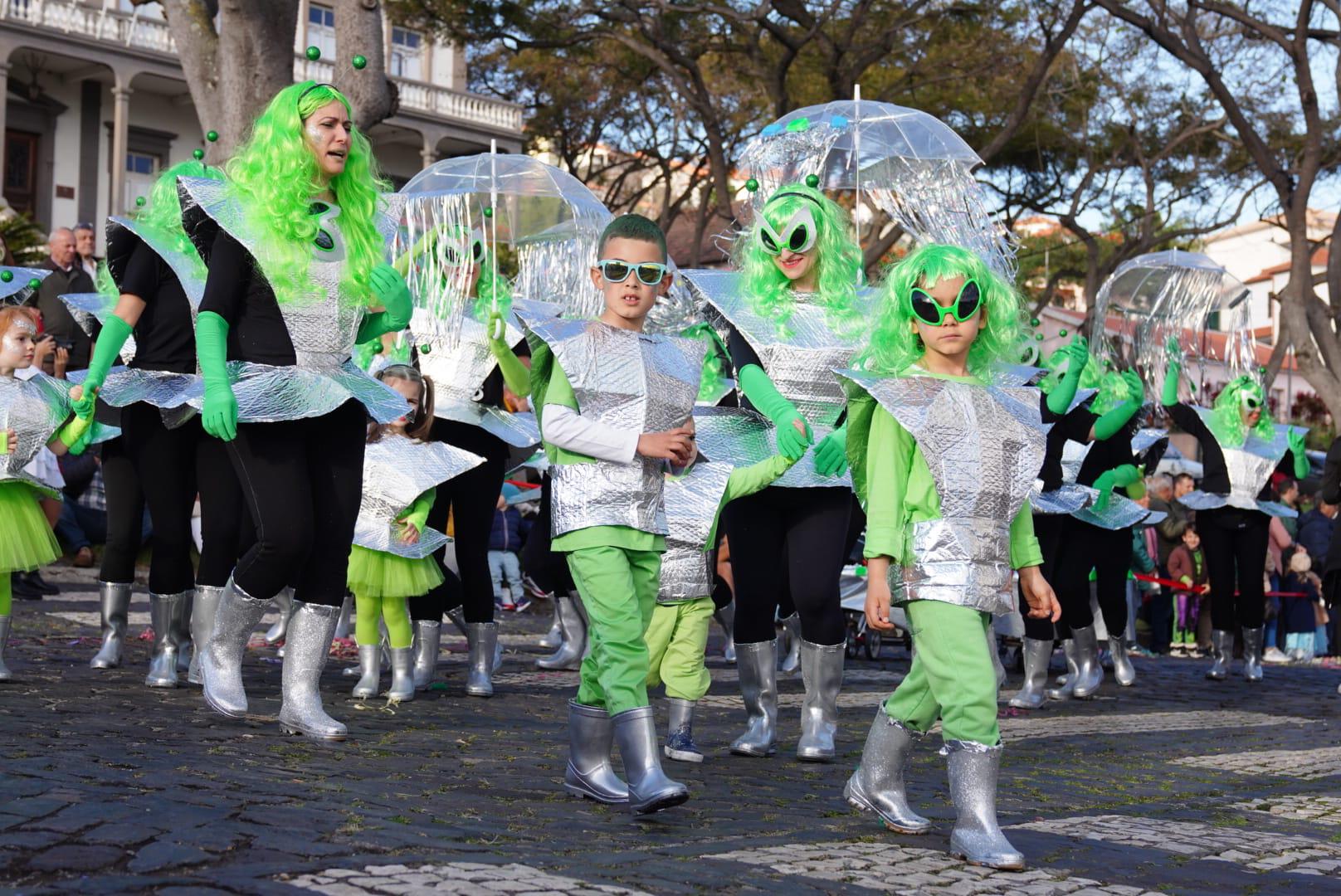 Muito furor, fitness e enigma no Carnaval de Santa Cruz com extraterrestres à ‘espreita’