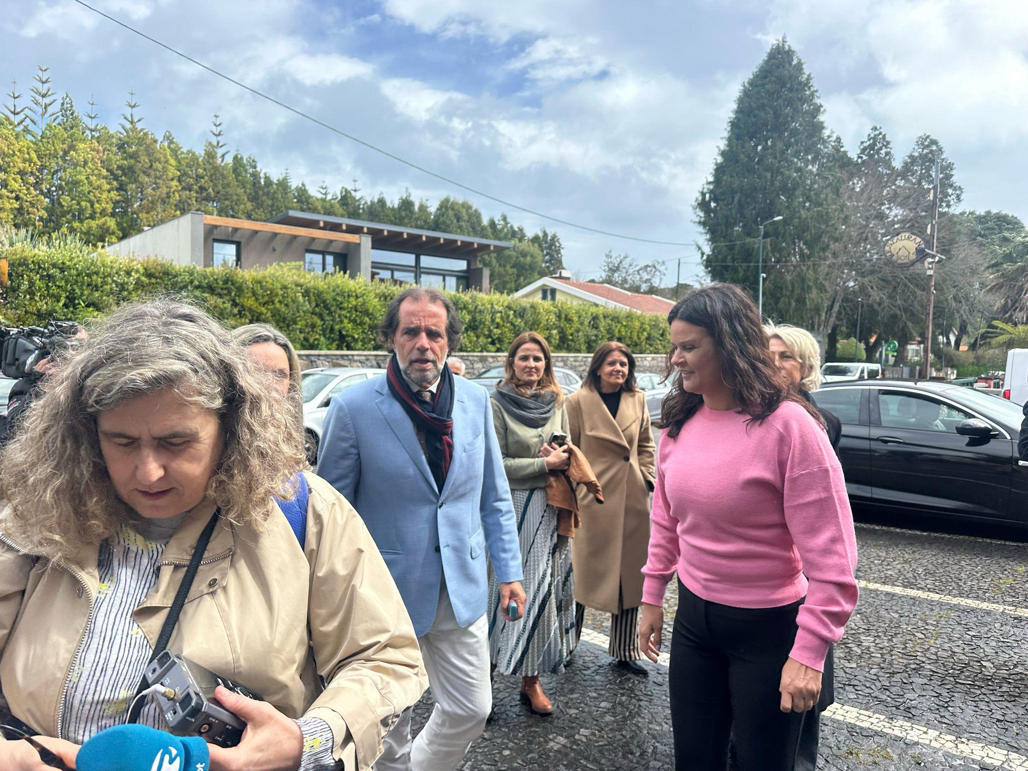 “As sondagens não determinam eleições”, lembra Albuquerque