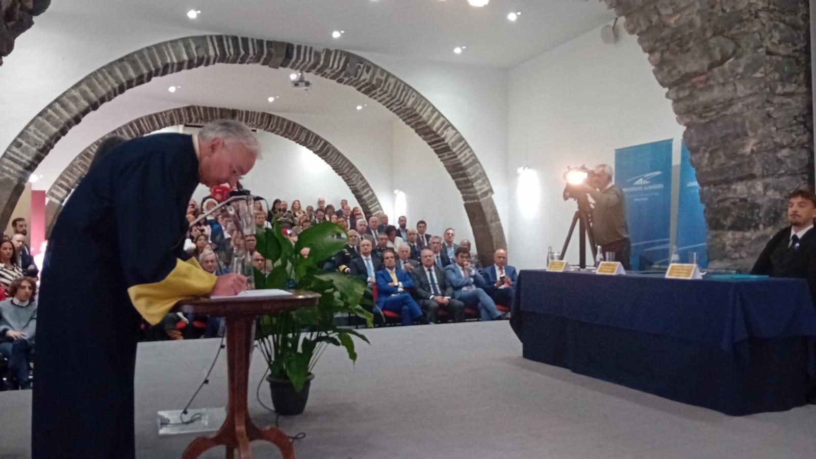 Posse de reitor : André Barreto defende importação de professores universitários em vez de empregados de mesa