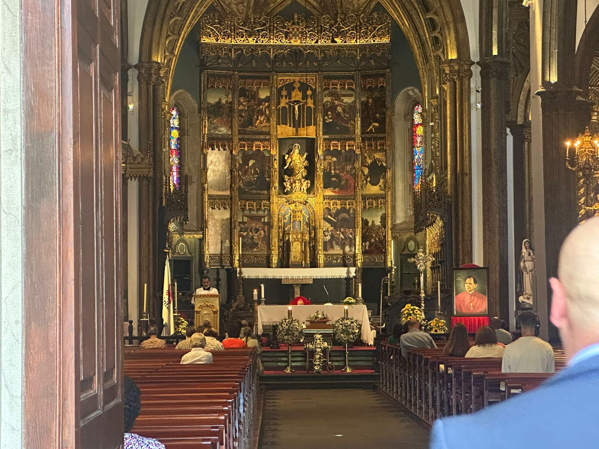 Corpo de D. Teodoro de Faria está em câmara ardente na Sé do Funchal