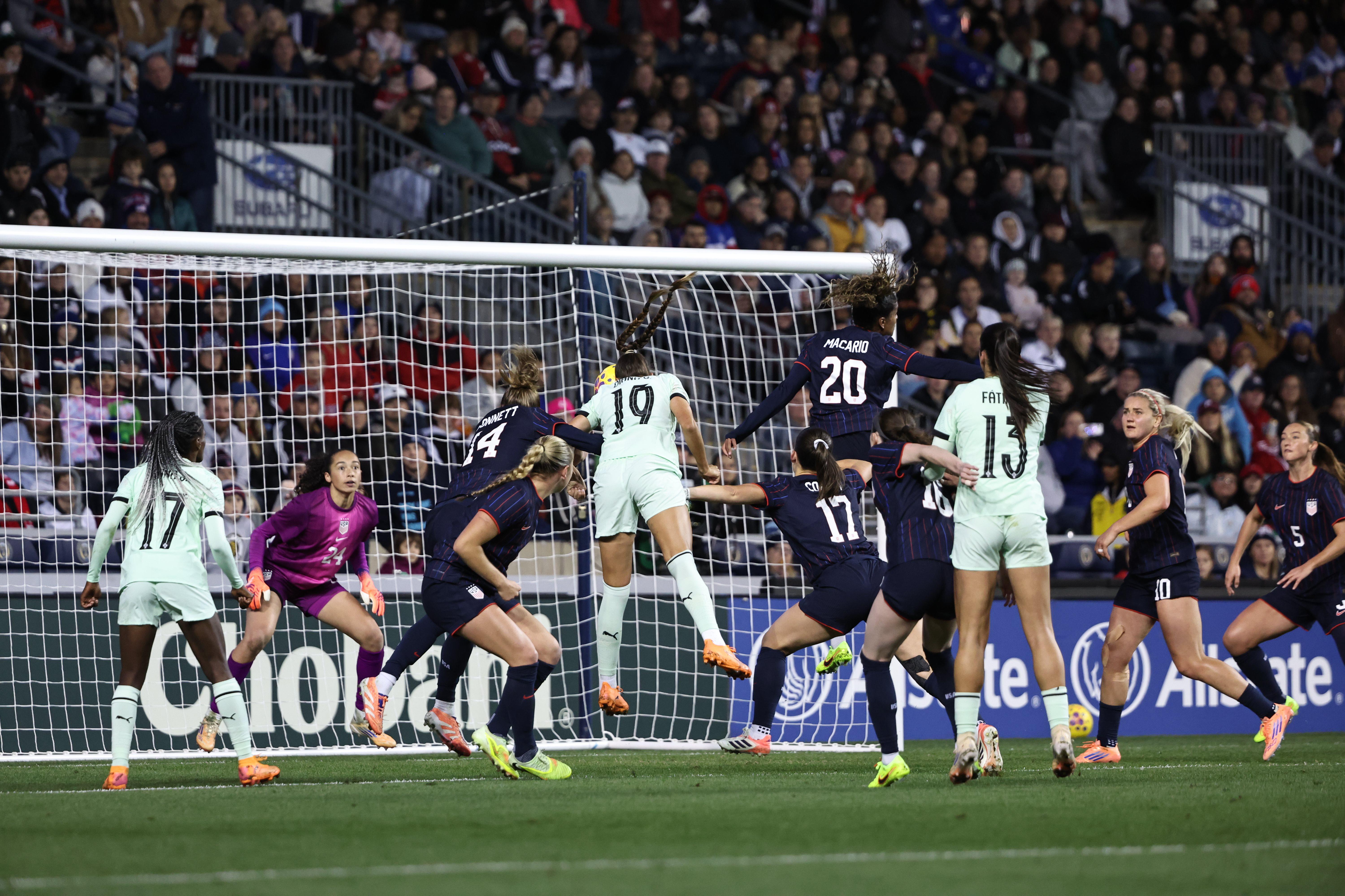 Diana Gomes fez o golo do empate, aos 41 minutos. Na segunda parte, Fátima Pinto confirmou a reviravolta.
