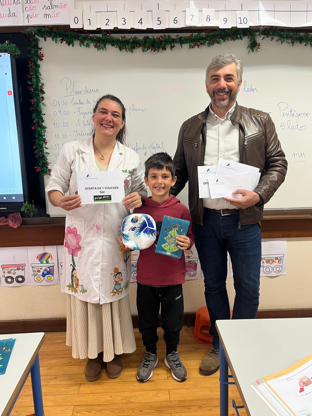 EB1/PE da Assomada e Externato Princesa Dona Maria Amélia vencem concurso ‘O Meu Postal de Natal’