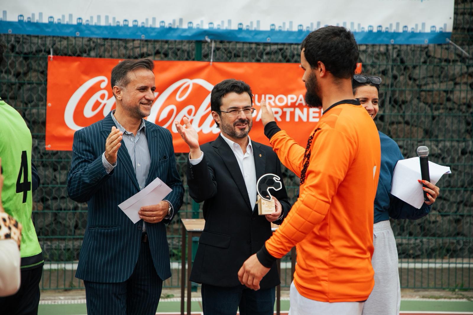 Leonel Silva e Pedro Rodrigues entregaram o troféu ao 1.º classificado.