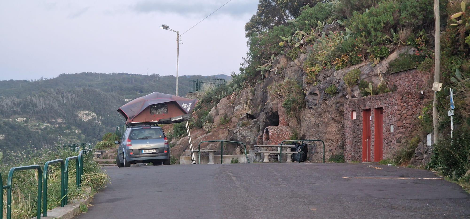‘Saga das tendas’ continua, desta vez em Machico (com fotos)