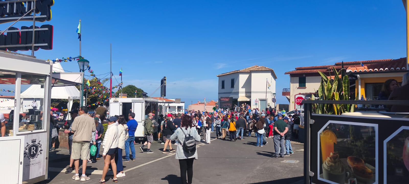 Santana a “abarrotar’ para a despedida do Carnaval com os Compadres (com fotos)