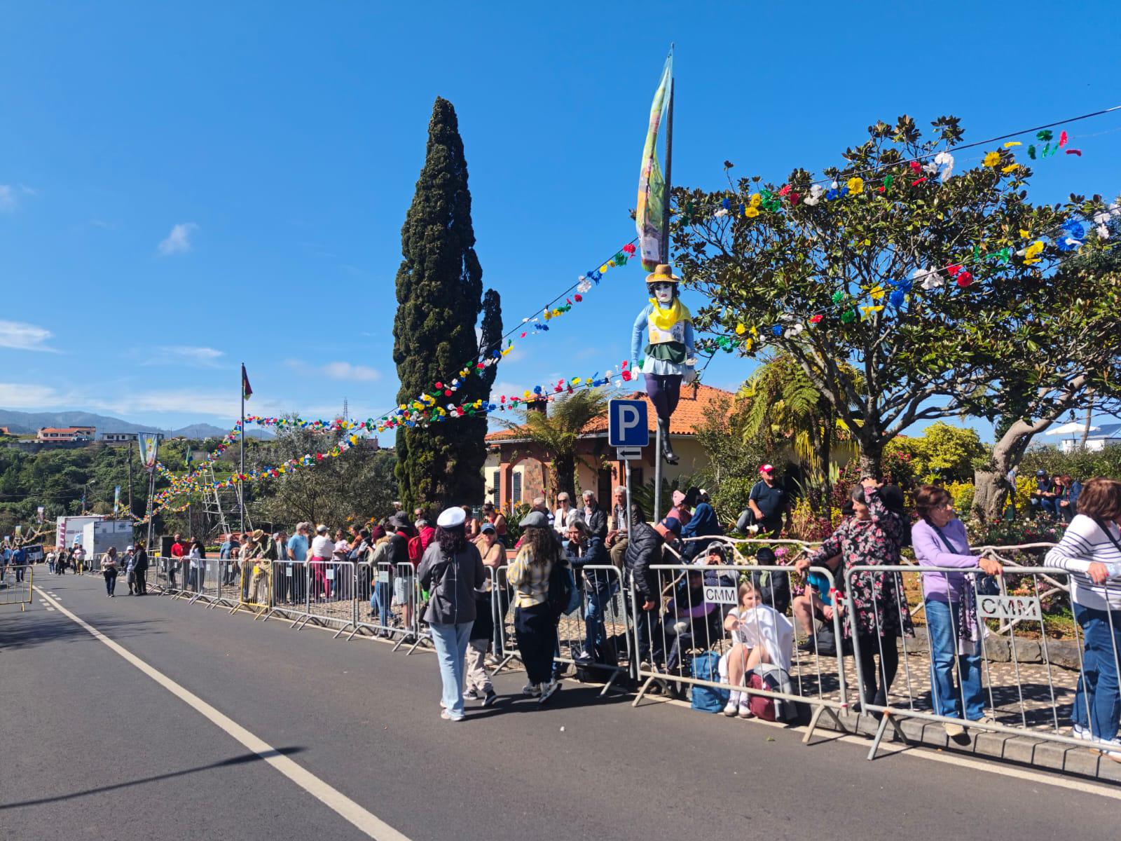 Santana a “abarrotar’ para a despedida do Carnaval com os Compadres (com fotos)