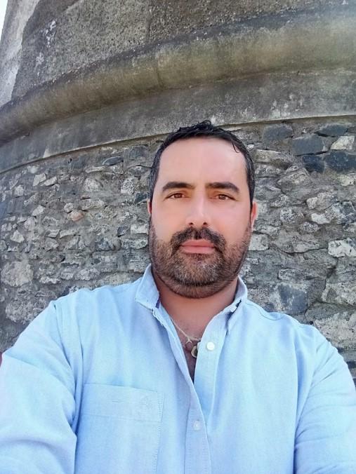 Paulo Andrade, 48 anos, condutor manobrador. Candidato à Junta de Freguesia da Serra de Água.