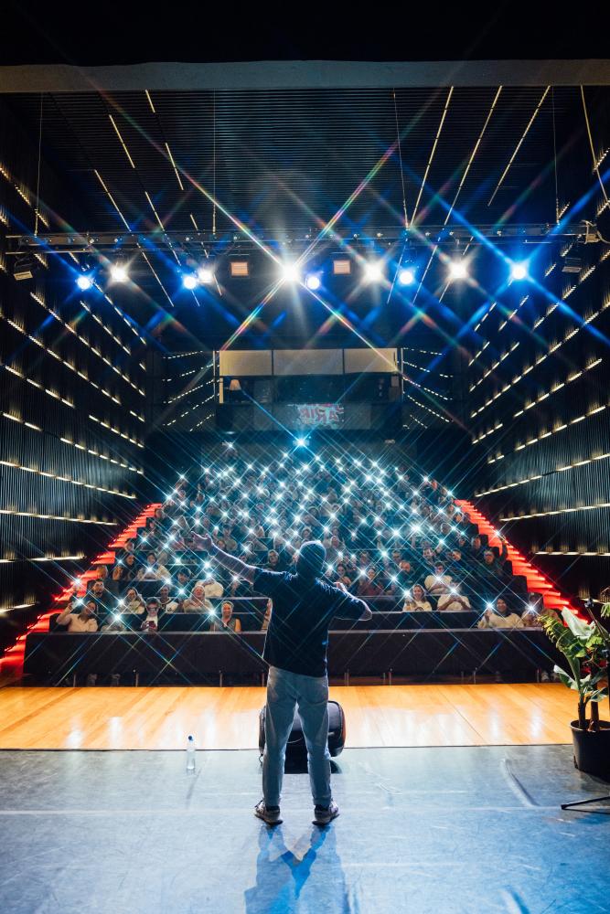 Edição de estreia do ‘Calheta a Rir’ atraiu mais de 1.000 espectadores