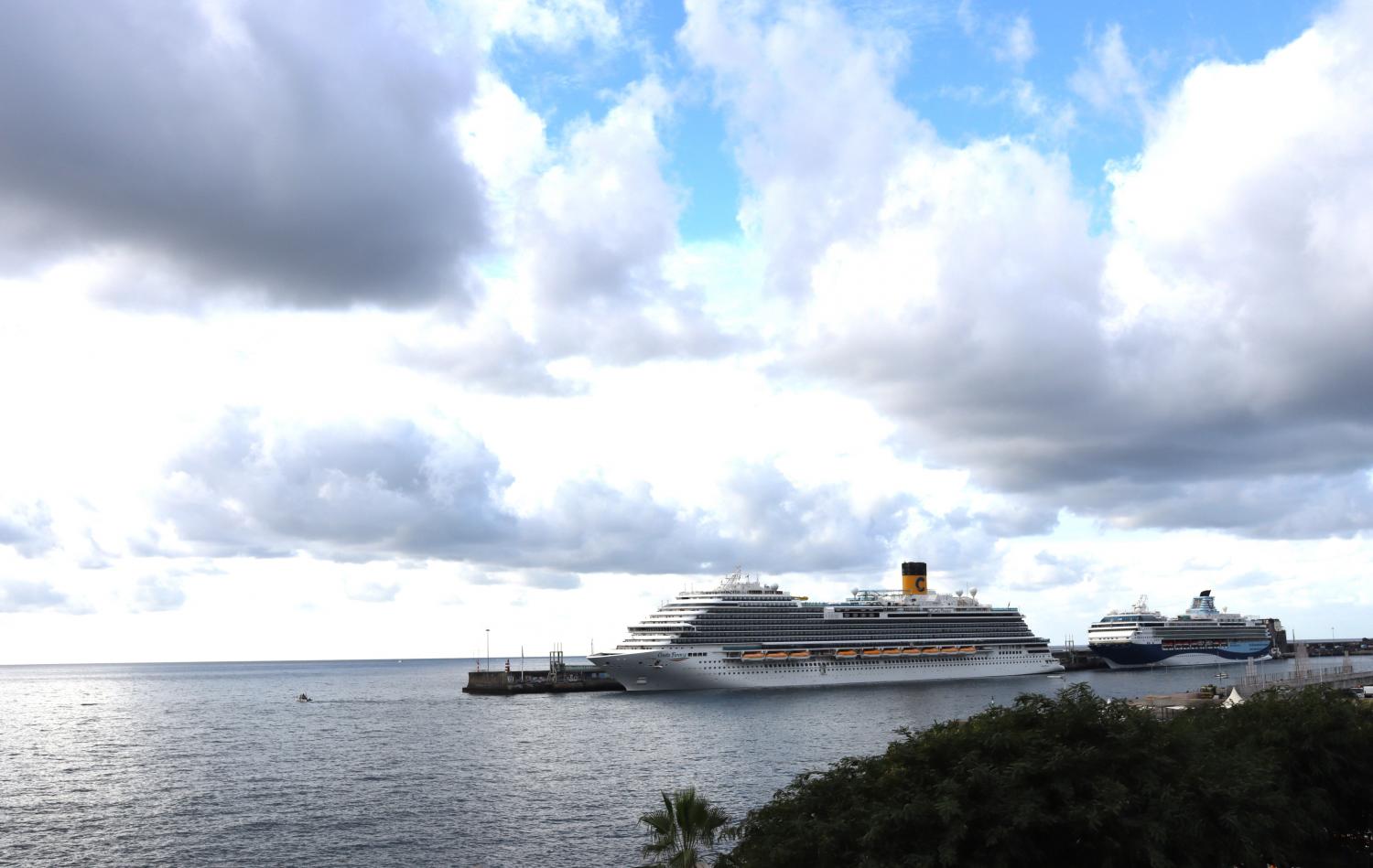 Dois navios movimentam 8 mil pessoas no Porto do Funchal