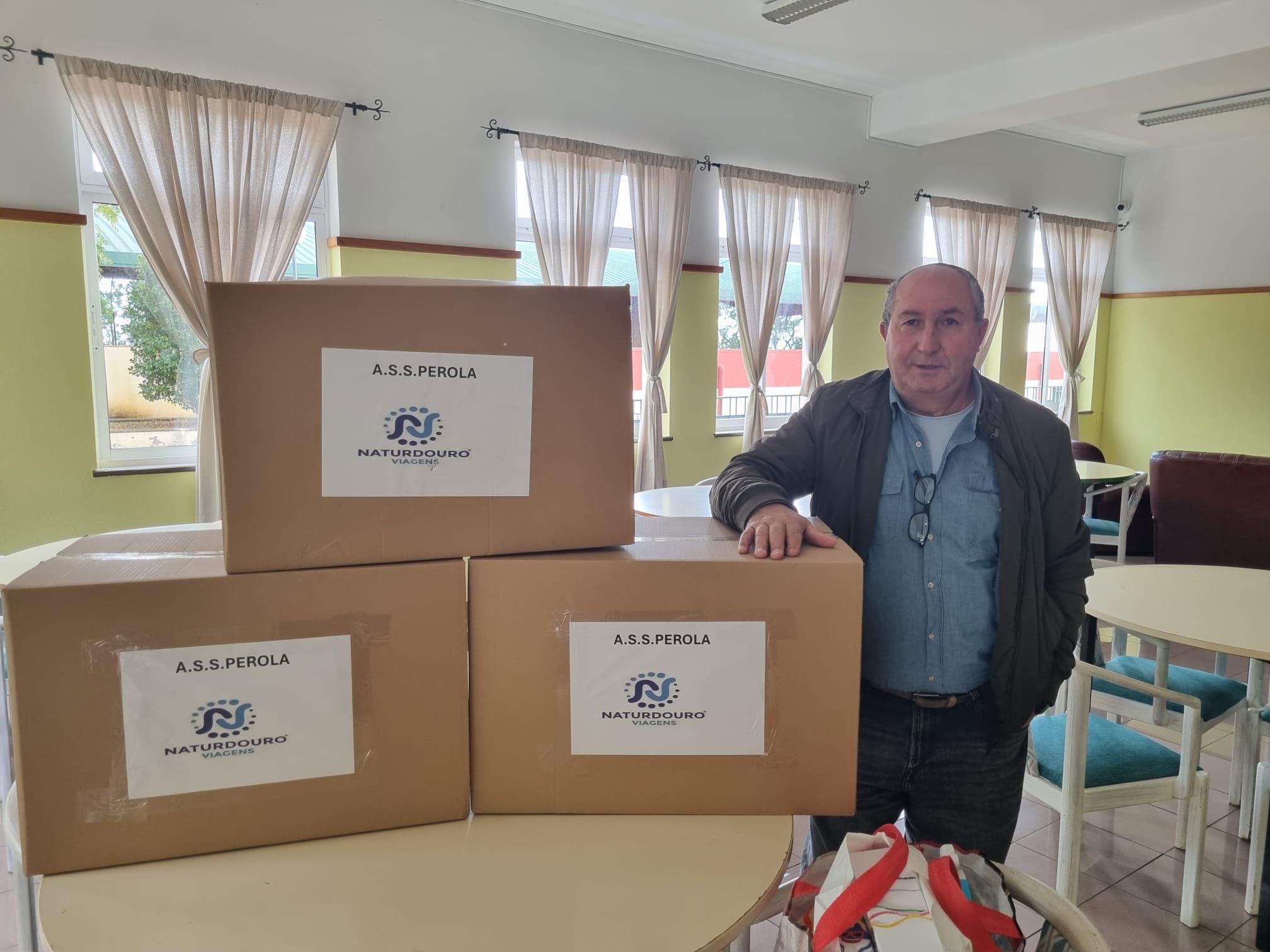 Naturdouro realizou uma angariação de géneros alimentares, roupas e brinquedos.