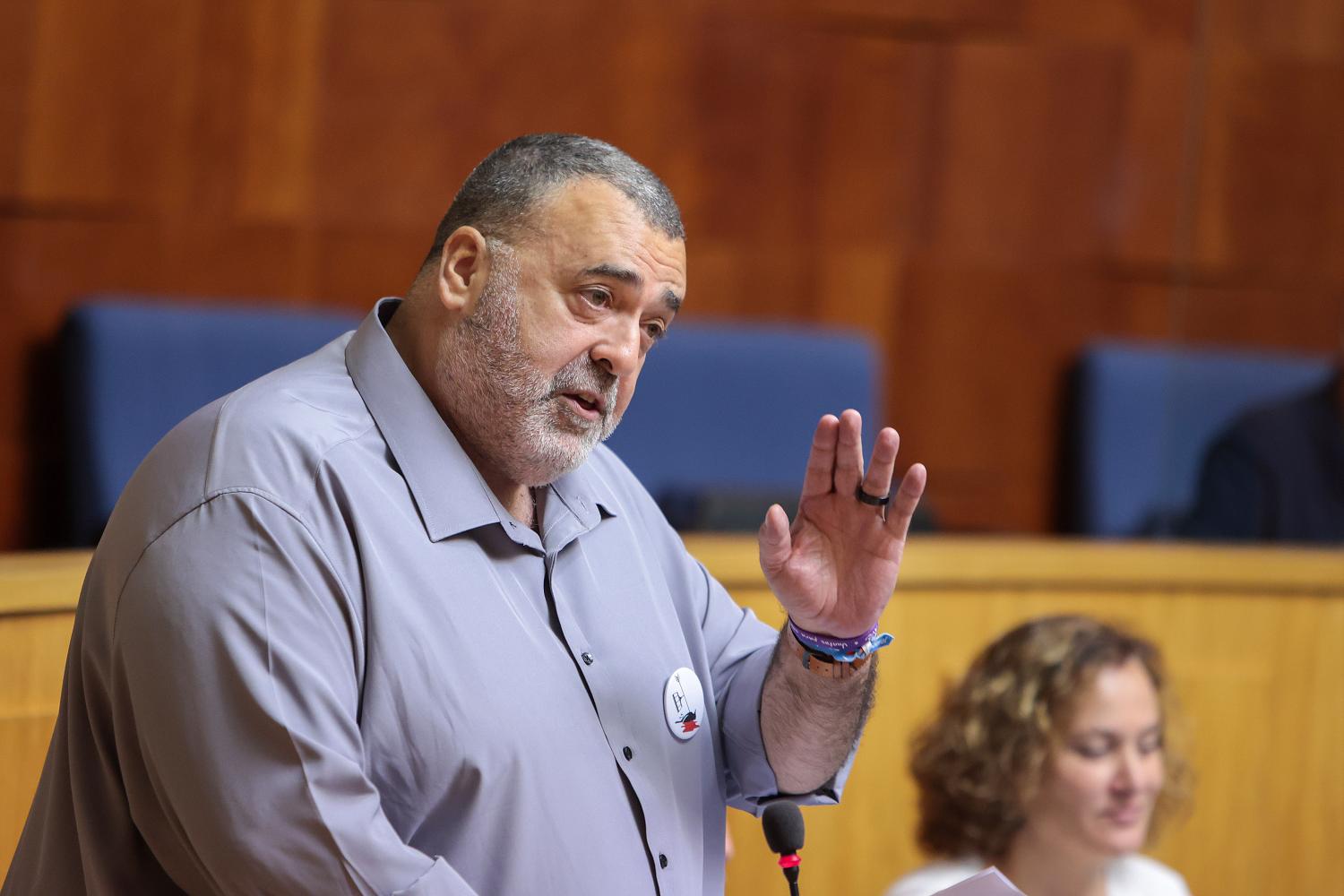 Entre críticas ao PAN, IL e BE apresentam iniciativas para travar teleférico do Curral das Freiras