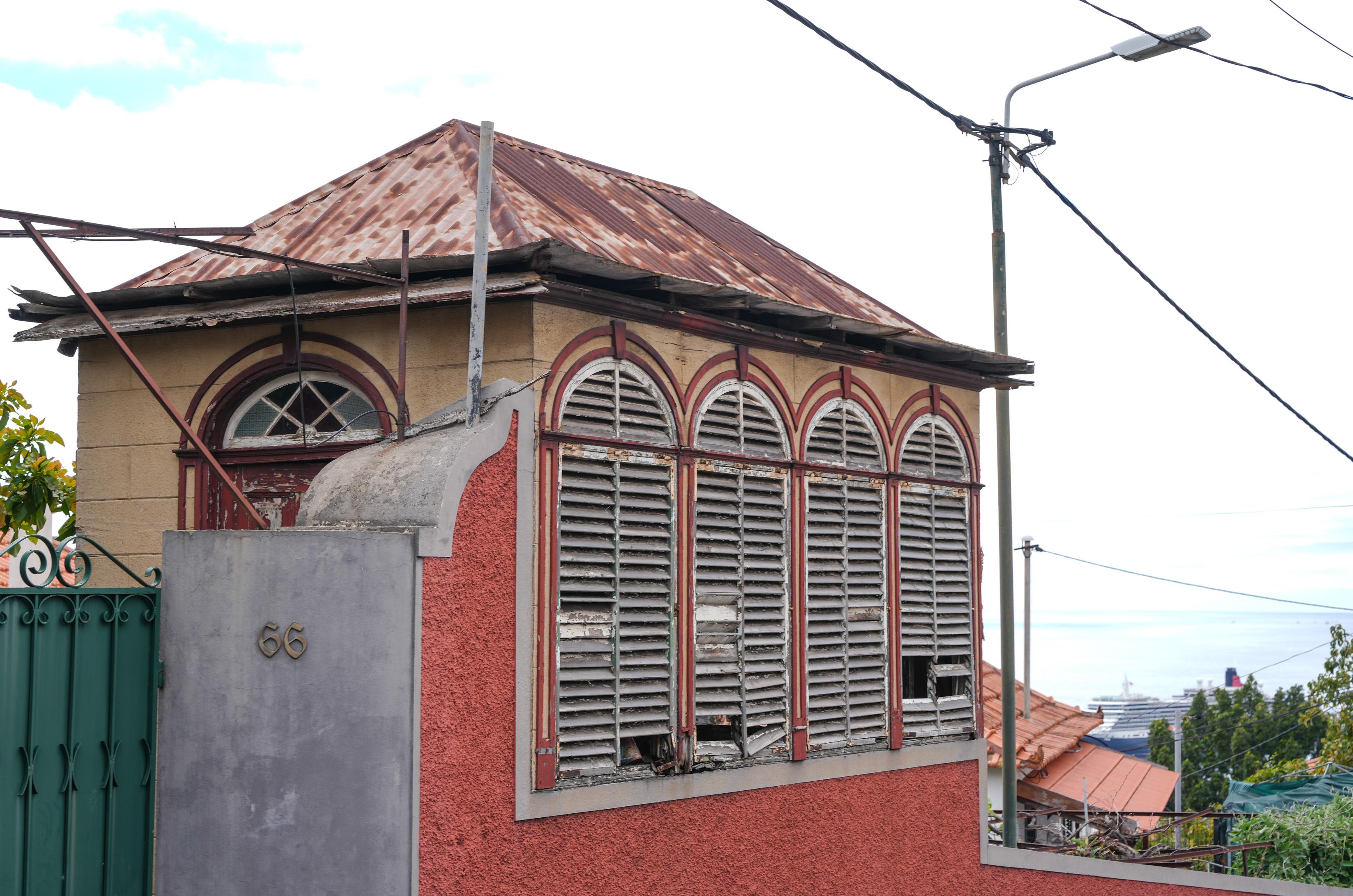 Casinha de prazer no Caminho do Palheiro.