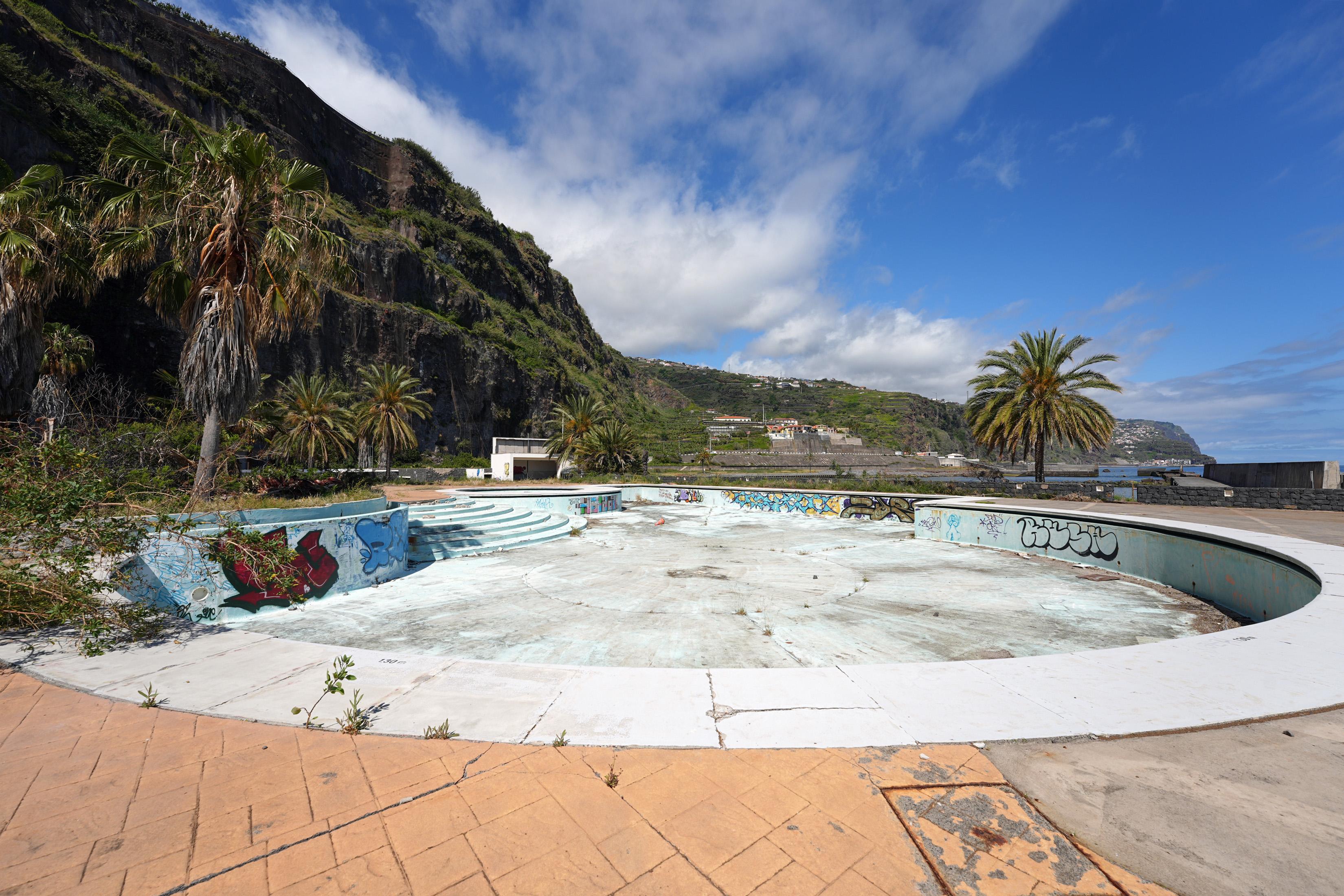 Veja como está a Marina do Lugar de Baixo, tomada pelo esquecimento e vandalismo (fotogaleria)