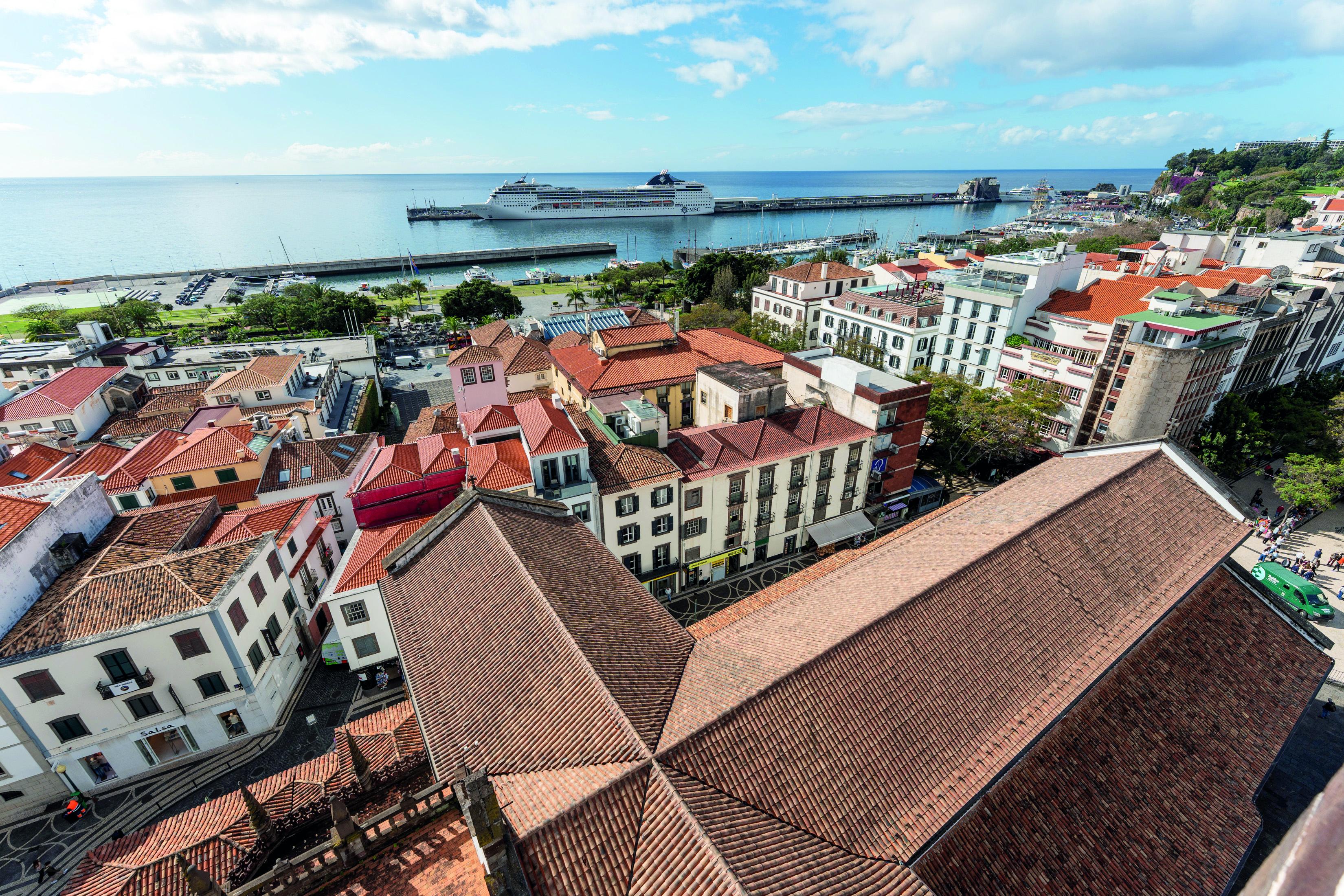 Perdidos e Achados: Torre da Sé aberta a visitas aguarda por obras de fundo