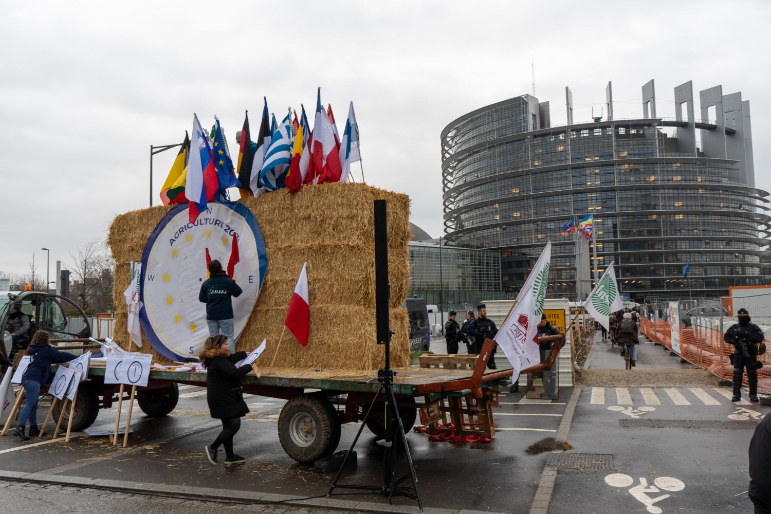 O JM está no Parlamento Europeu a acompanhar a penúltima sessão plenária do mandato 2019-2024.