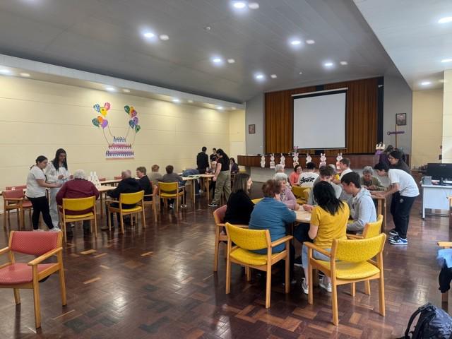 Escola Básica e Secundária de São Vicente dinamizou encontro intergeracional