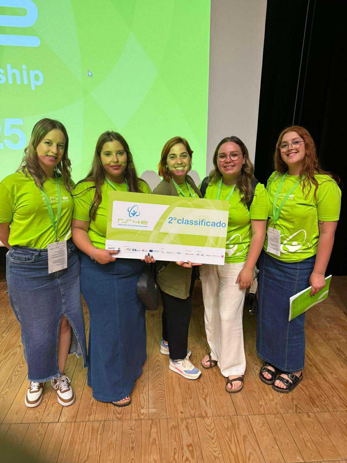 Formandos do IQ premiados na Feira Tecnológica e no Road Show for Entrepreneurship’