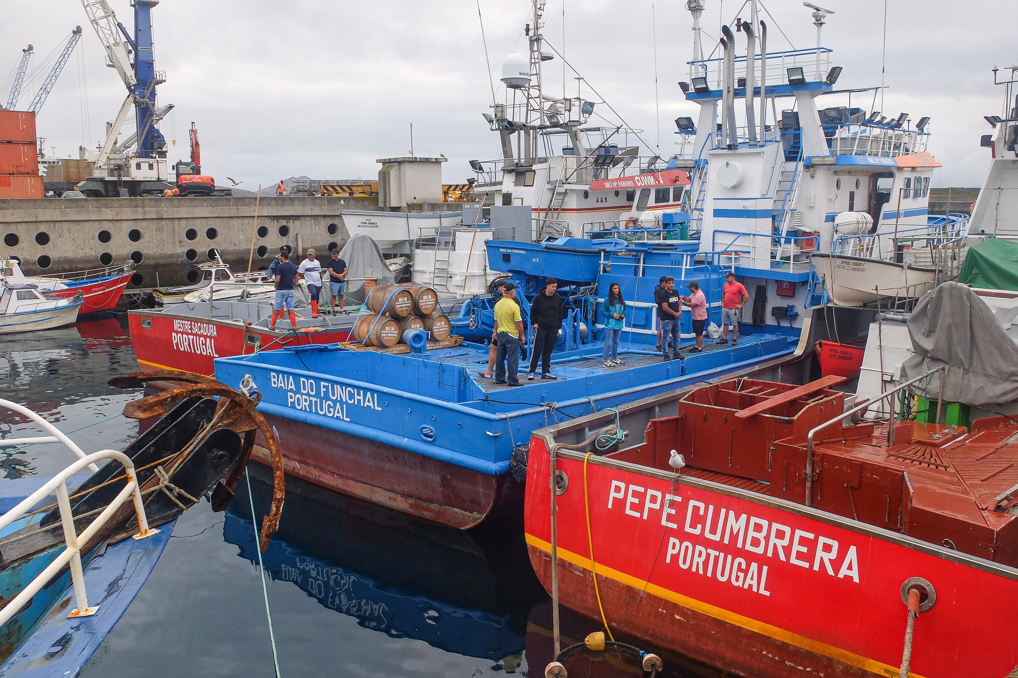 Transporte de 5 pipas para as Desertas