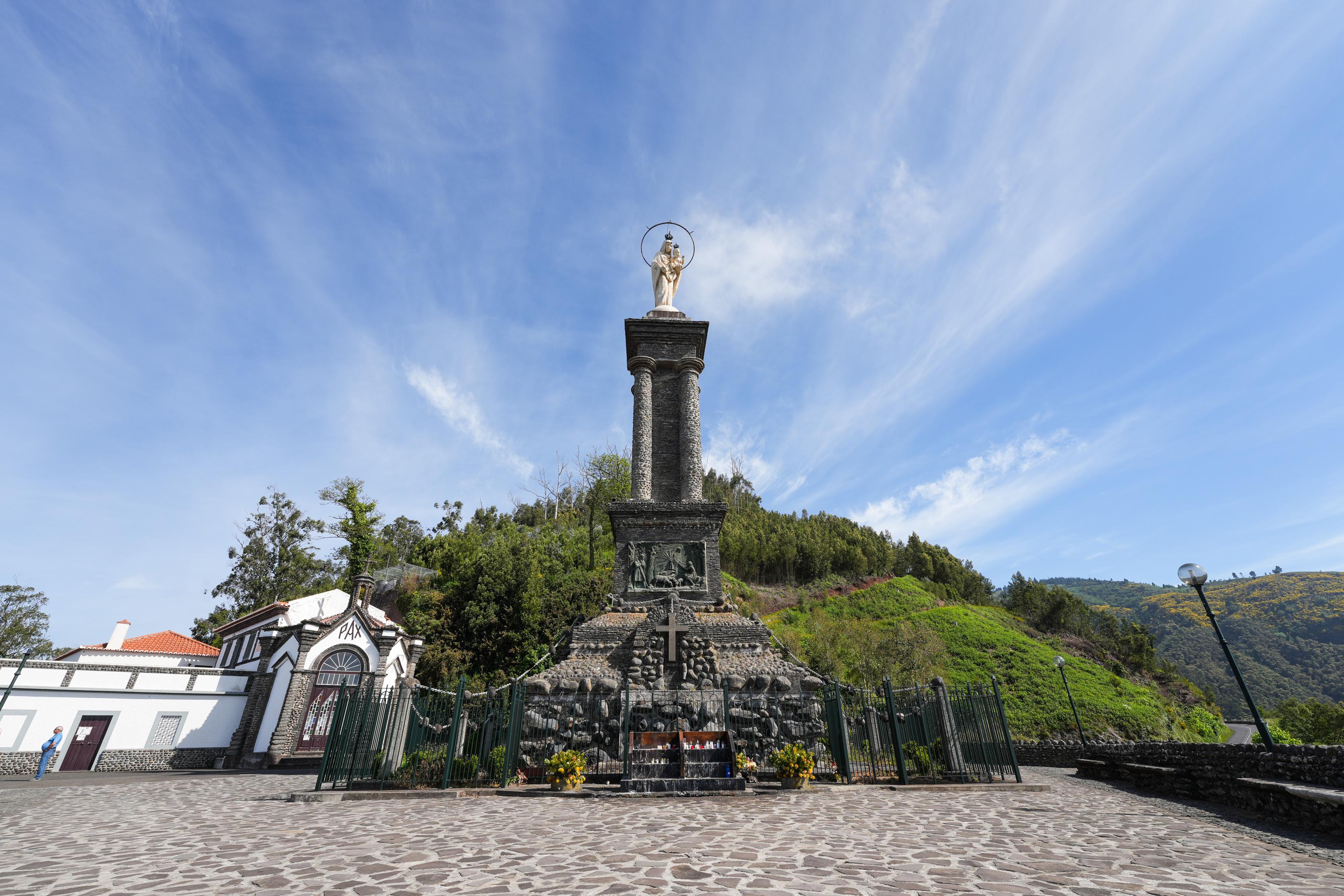 Antes e Depois: Alcançada a Paz, ergueu-se um monumento no Monte (com fotos)