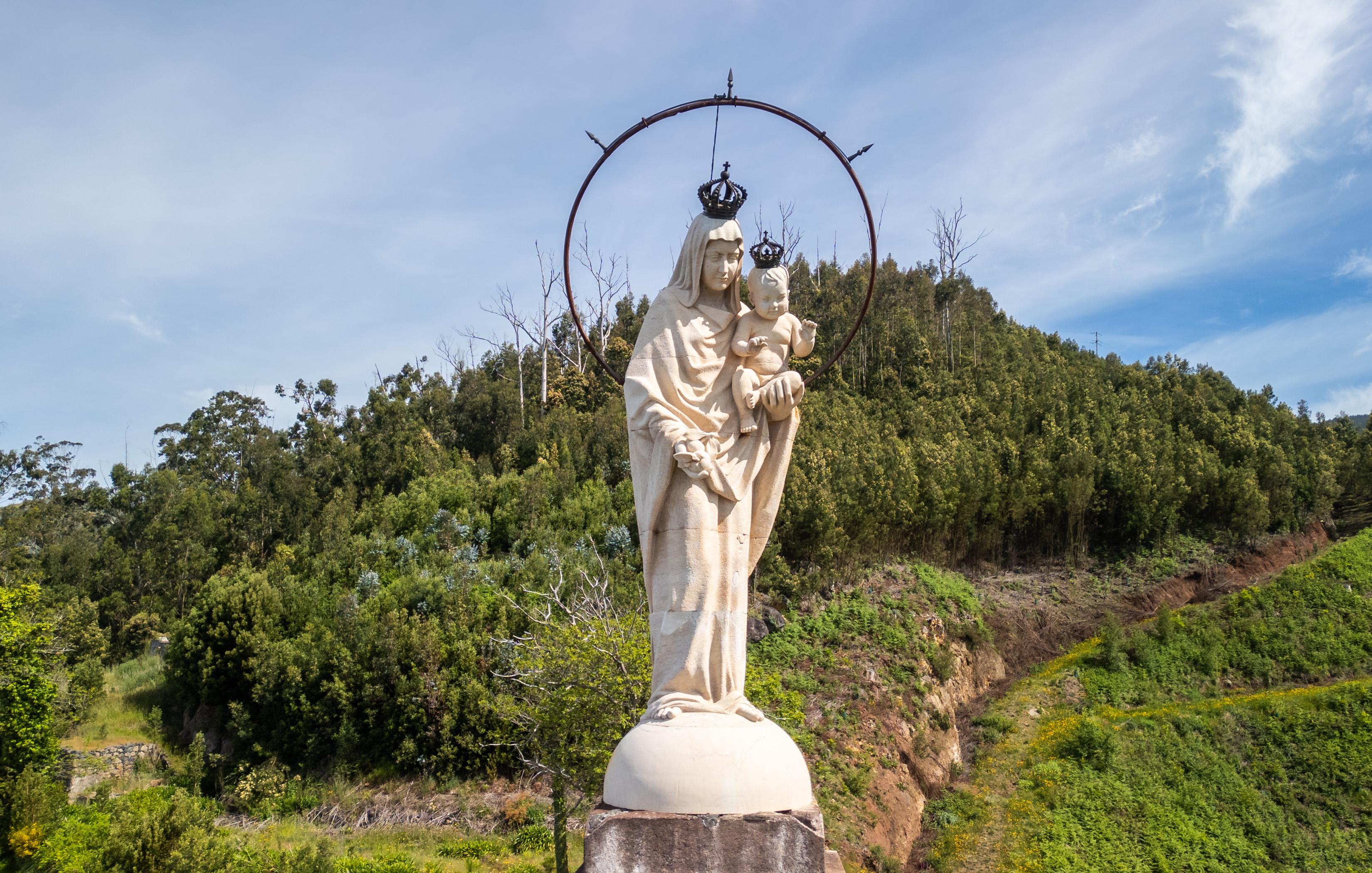 Antes e Depois: Alcançada a Paz, ergueu-se um monumento no Monte (com fotos)