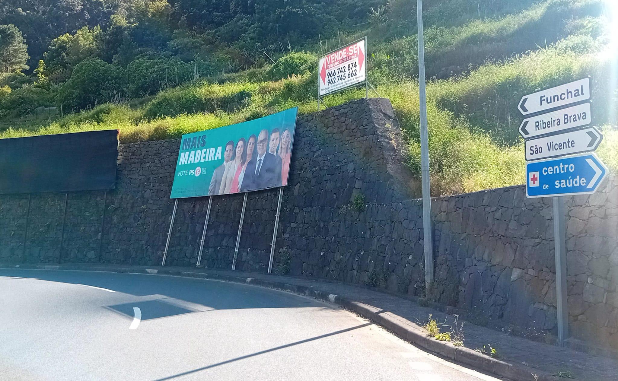 Cartazes do Chega à vista