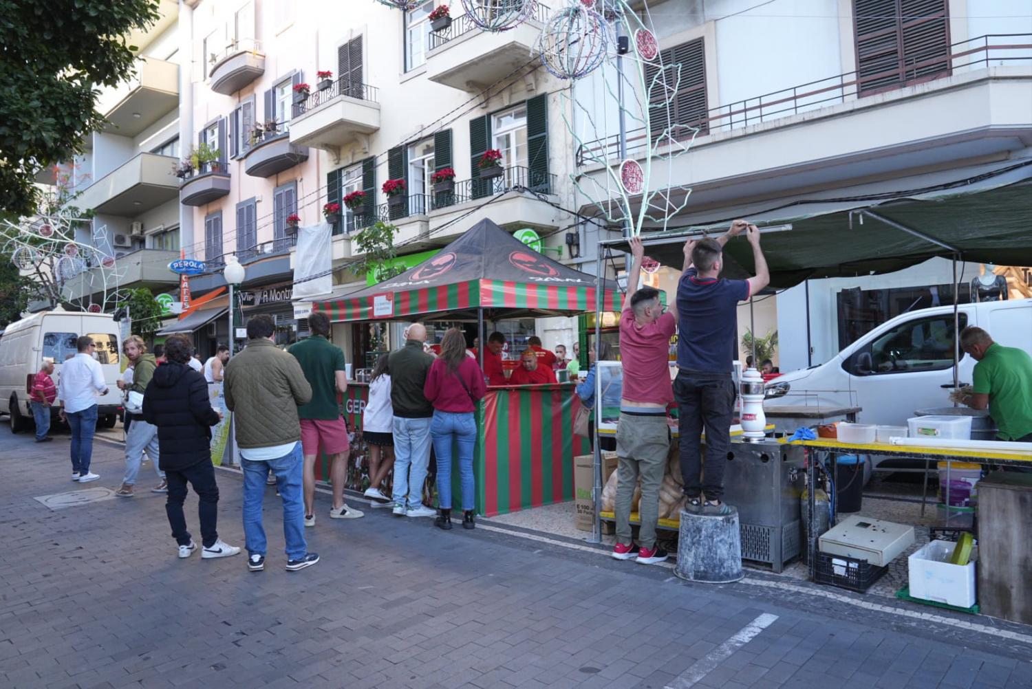 Ruas do Funchal já vibram no arranque da mais tradicional das festas madeirenses