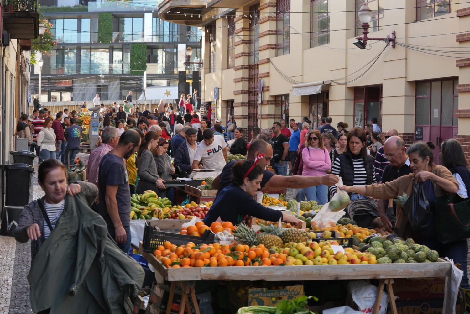 Ruas do Funchal já vibram no arranque da mais tradicional das festas madeirenses