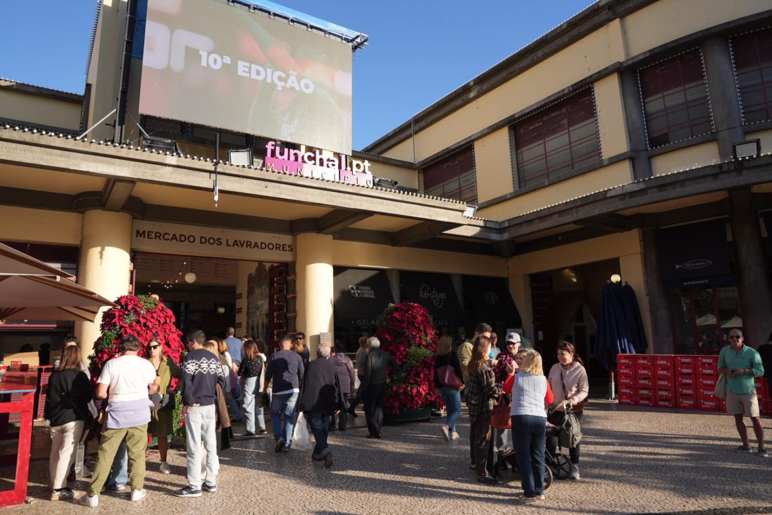 Ruas do Funchal já vibram no arranque da mais tradicional das festas madeirenses