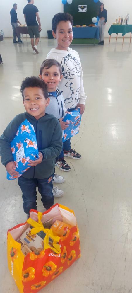 Cabazes e brinquedos deram cor ao Natal de famílias madeirenses